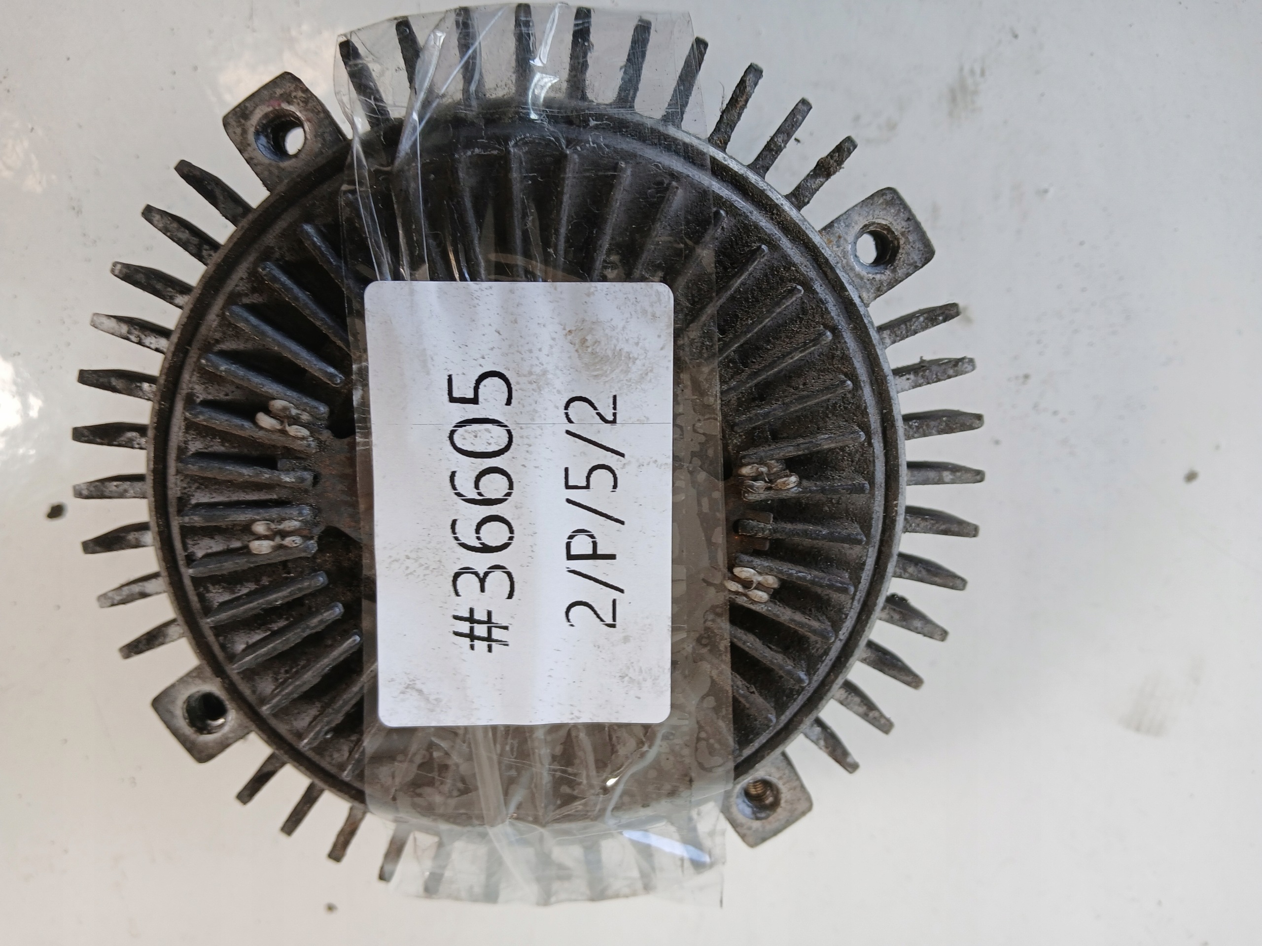 VW PASSAT B5 1.9 TDI WISKOZA kvačilo ventilatora 06B121347