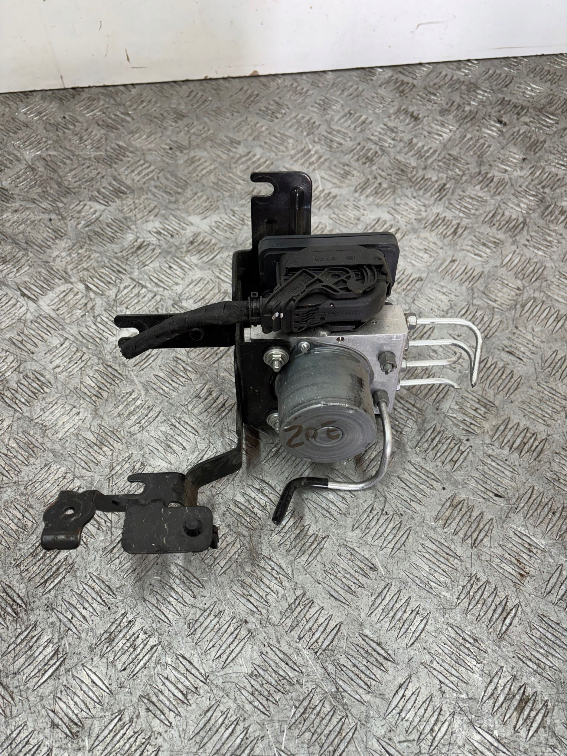 pump ABS RENAULT ZOE 476609476R
