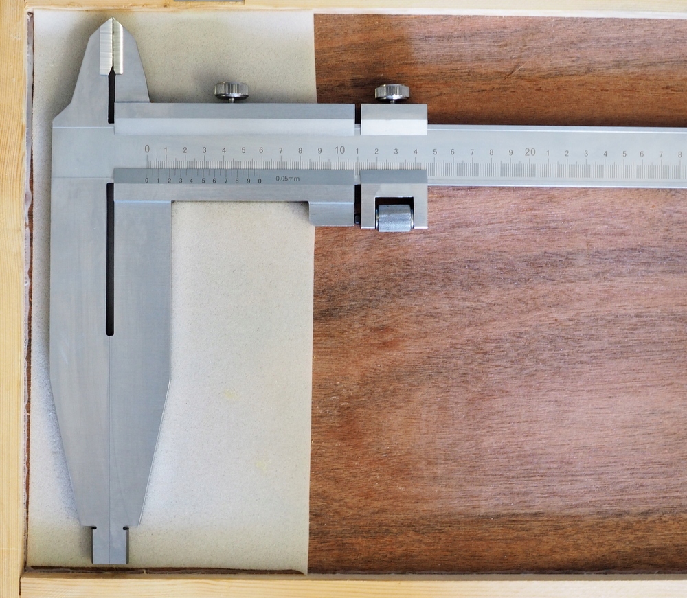 SUWMIARKA NONIUSZOWA 1000 / 200 mm 0.05 MONOLIT Kod producenta 1000 / 200 mm 0.05