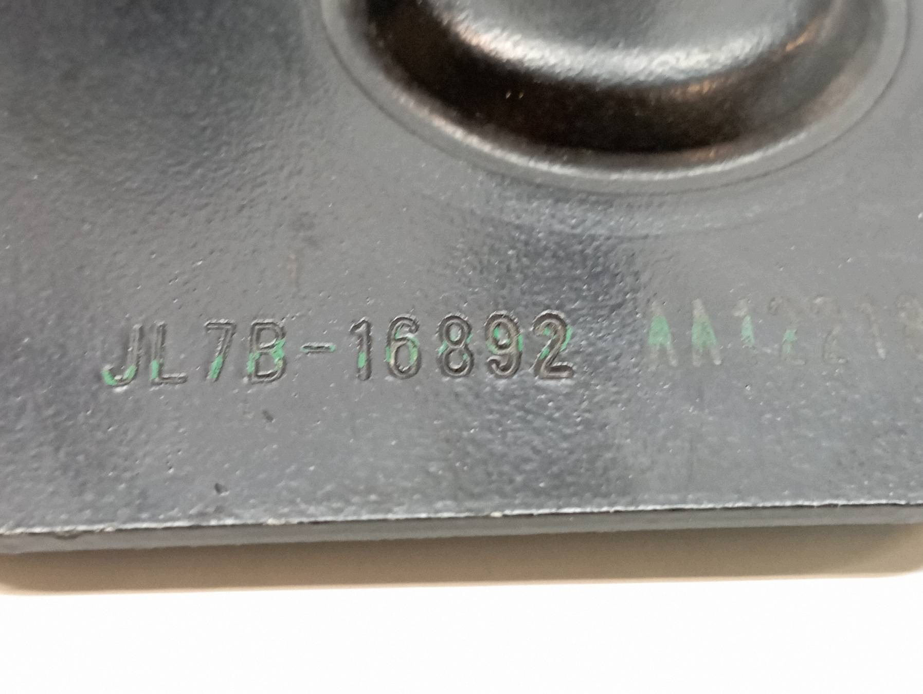 serrure capot JL7B16892 Lincoln Navigator IV (2017-2024)