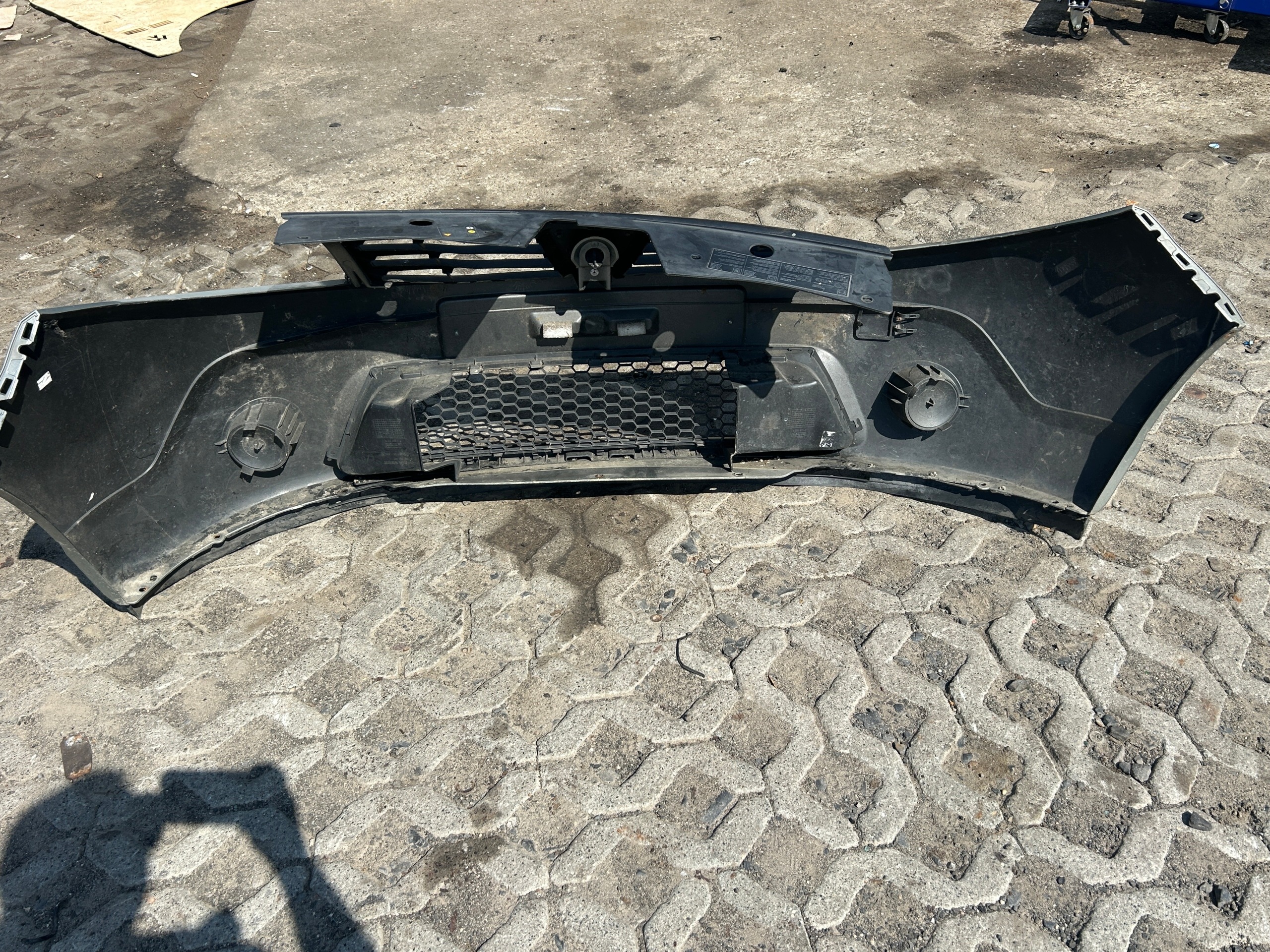 DACIA SANDERO and bumper front front complete