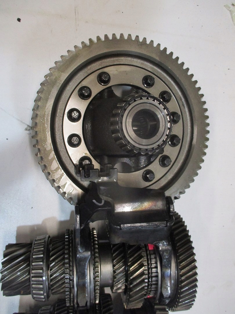 Getriebe mitte JEEP COMPASS 1,4 C63563537