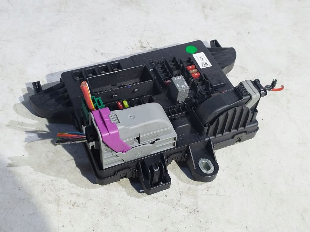 Opel Insignia A Module fusibles 544949969