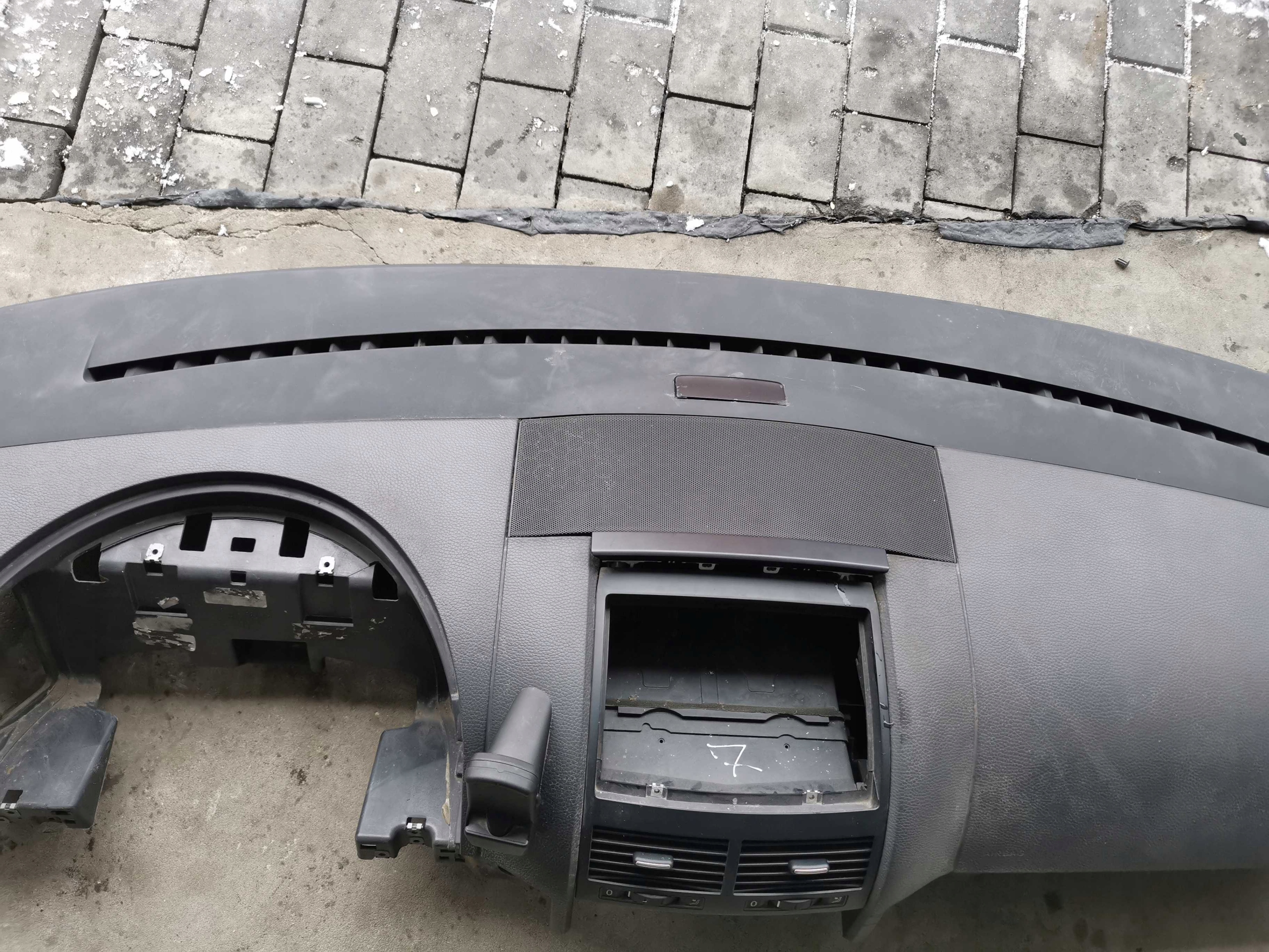 торпеда консоль Подушки volkswagen oe 7L6858451