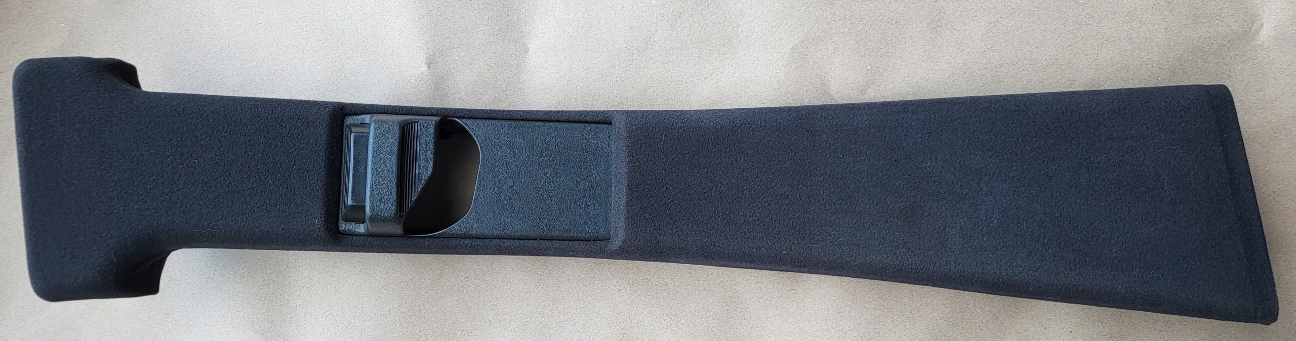 cover side SLUPKA B right central black MERCEDES E W210 OE EU