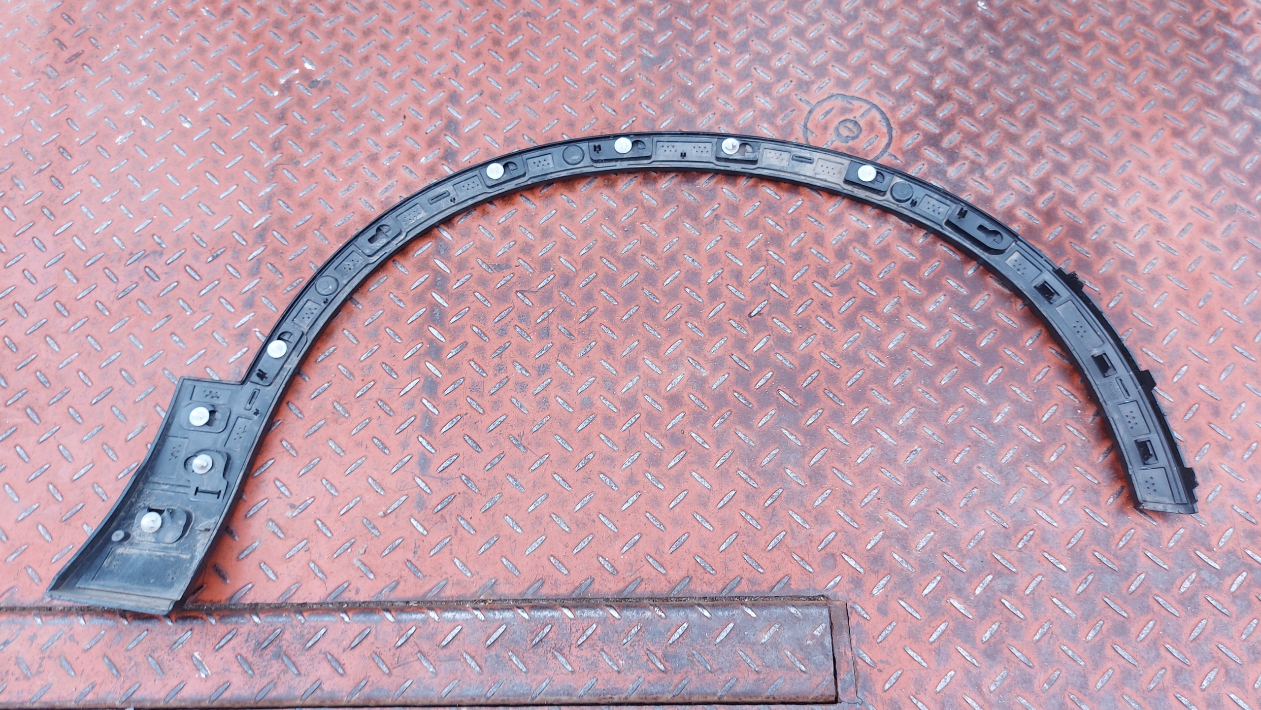 moulding cap of a fender left left front VOLVO XC40 II 17