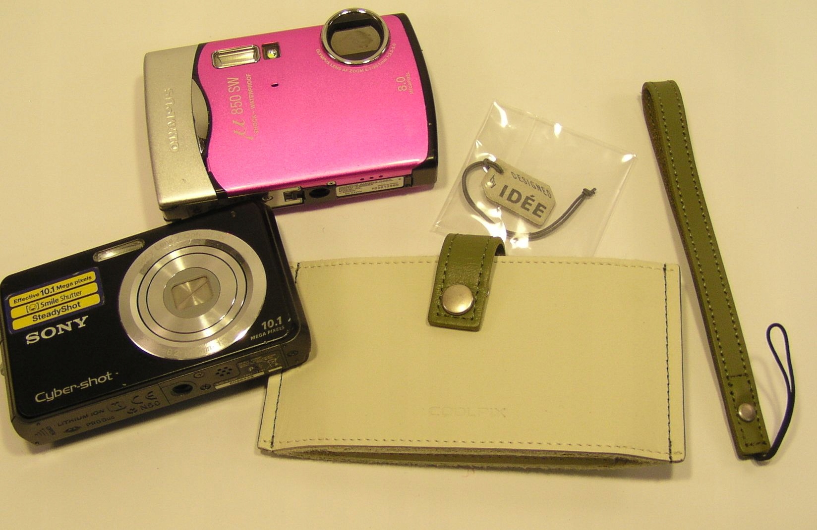 Futerał etui na aparat NIKON CS-NH7 for COOLPIX S1 Model CS-NH7 designed by IDEE