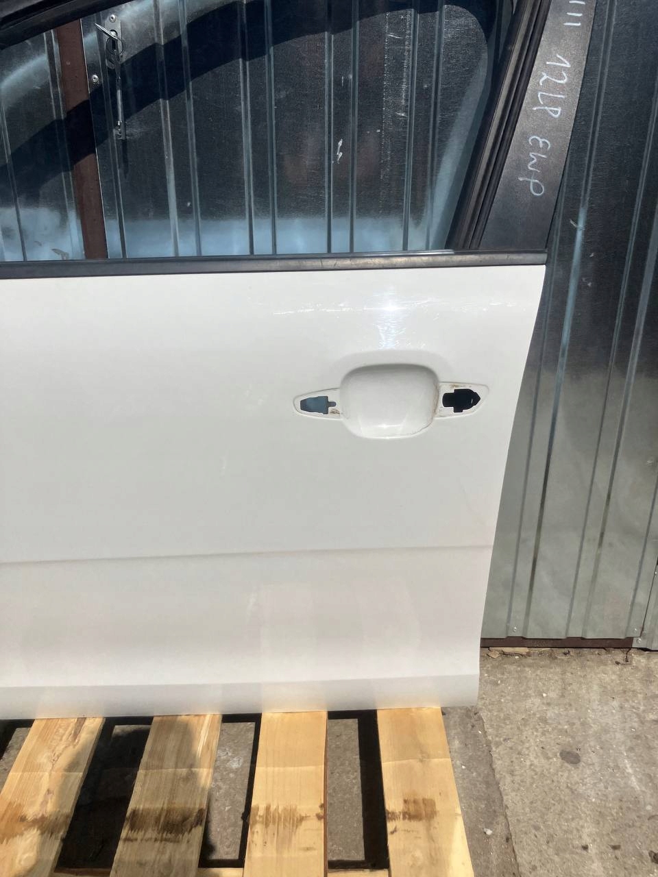door left front CITROEN C3 III EWP EWPB