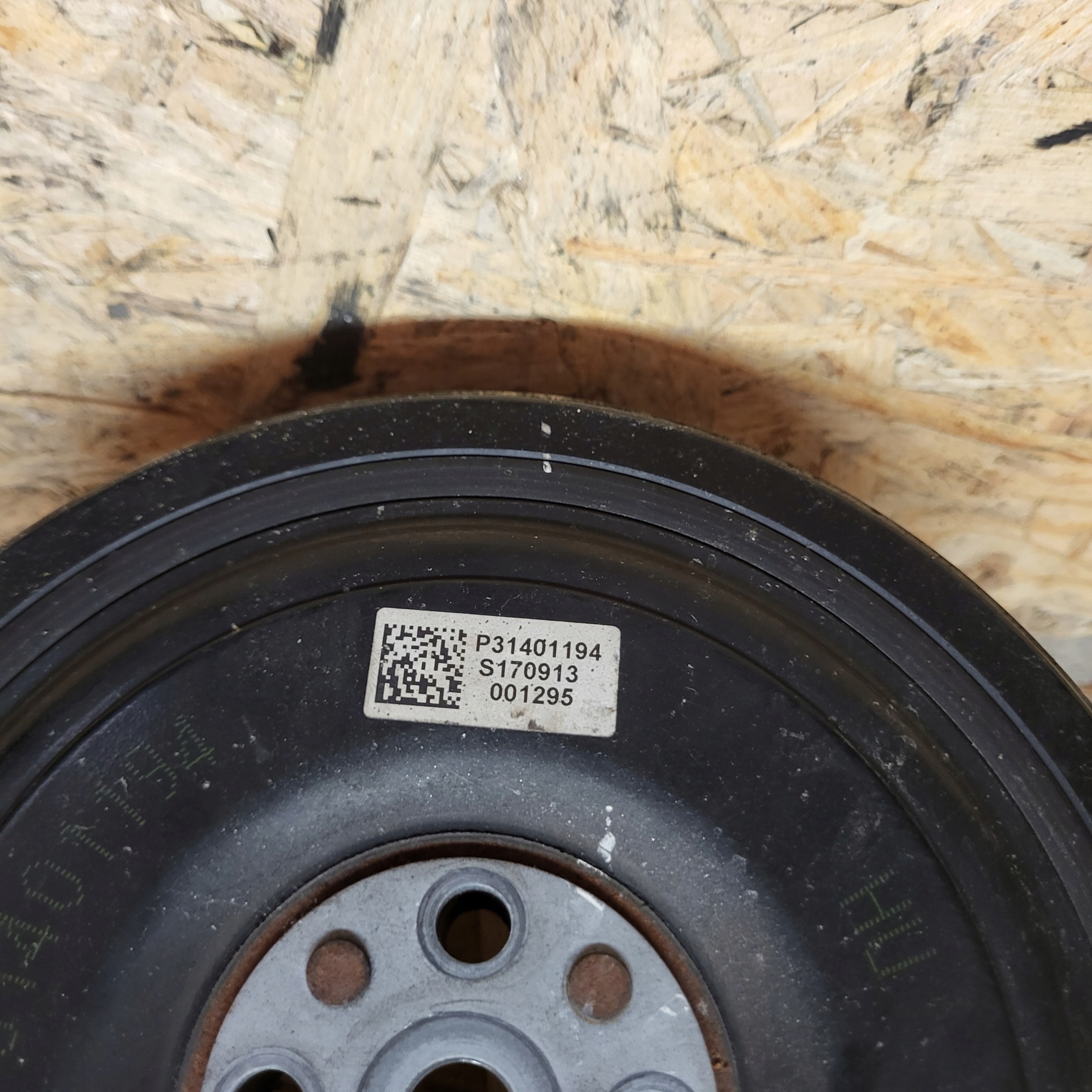 VOLVO V40 S60 V60 2.0 D2 pulley 31401194