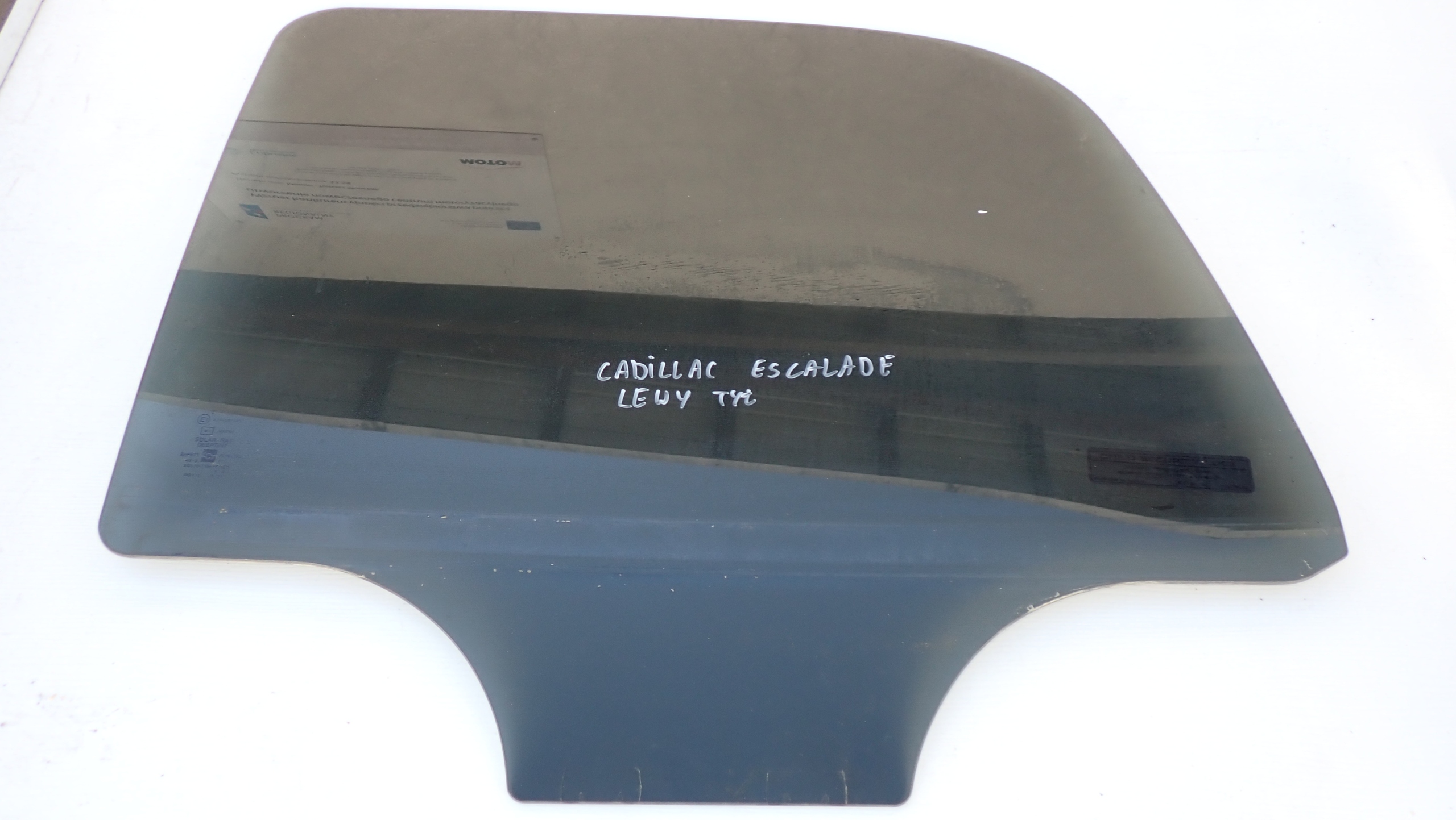 43r-001385 - Cadillac escalade II стекло двери боковая левая задняя