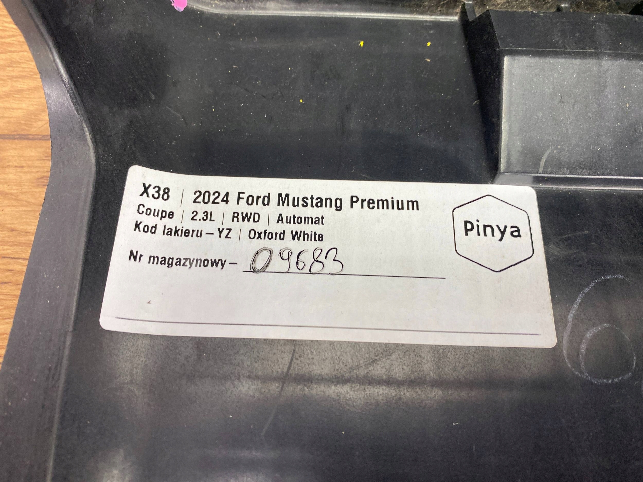 Grundlage Halter akumulatora Ford Mustang VII MK7 2024+