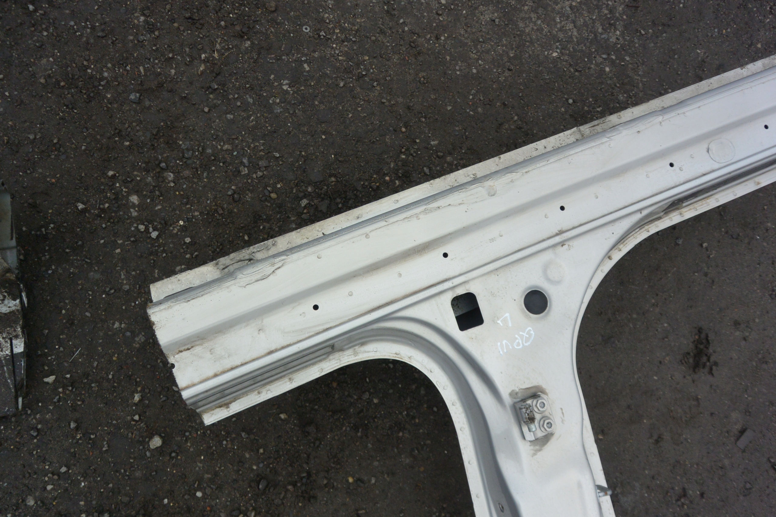 MASERATI QUATTROPORTE VI threshold pillar left right 513/A