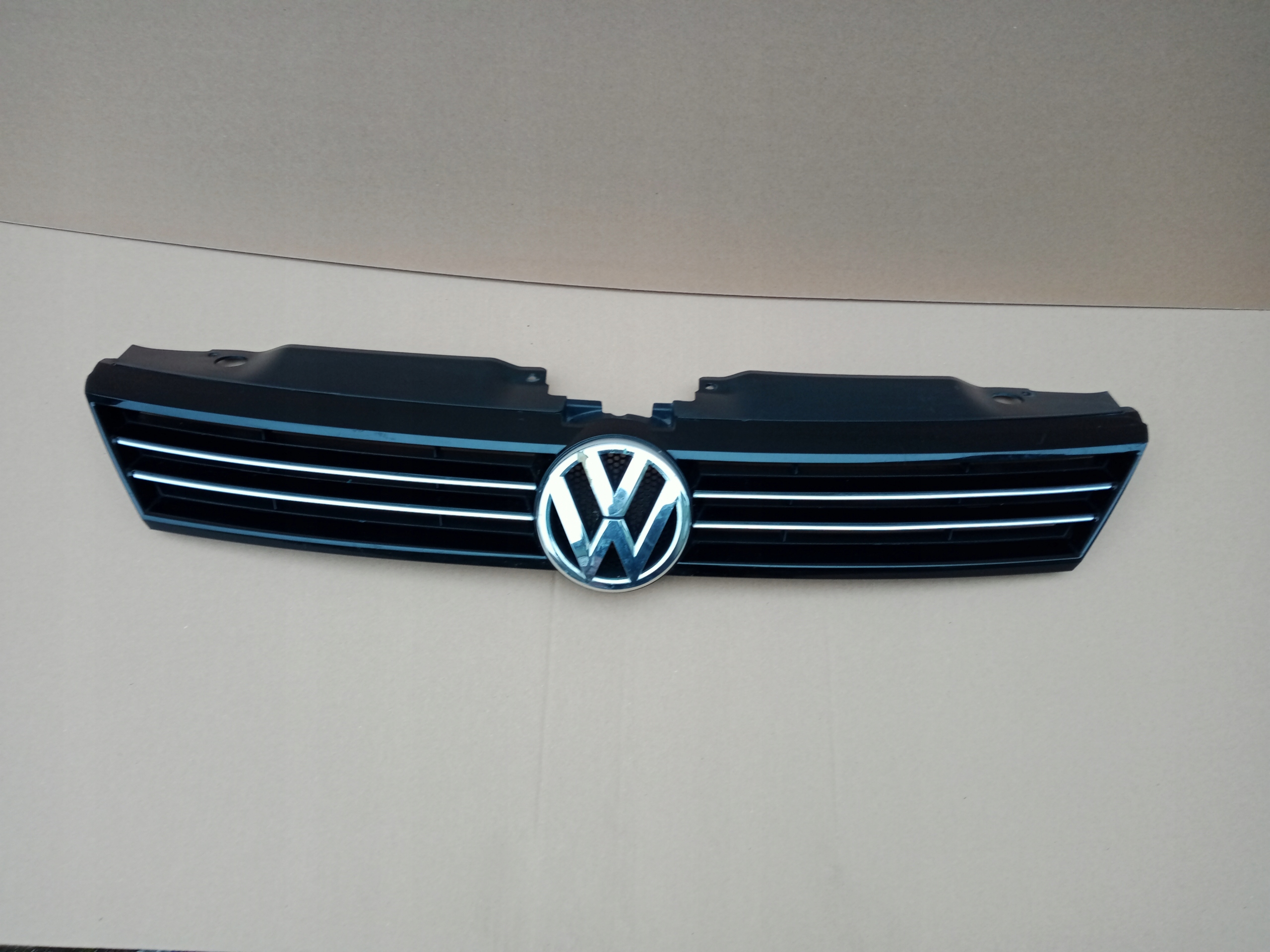 VW Golf V Kühlergrill FRONTGRILL Kühlergitter 5C6853653 - Thumbnail 1