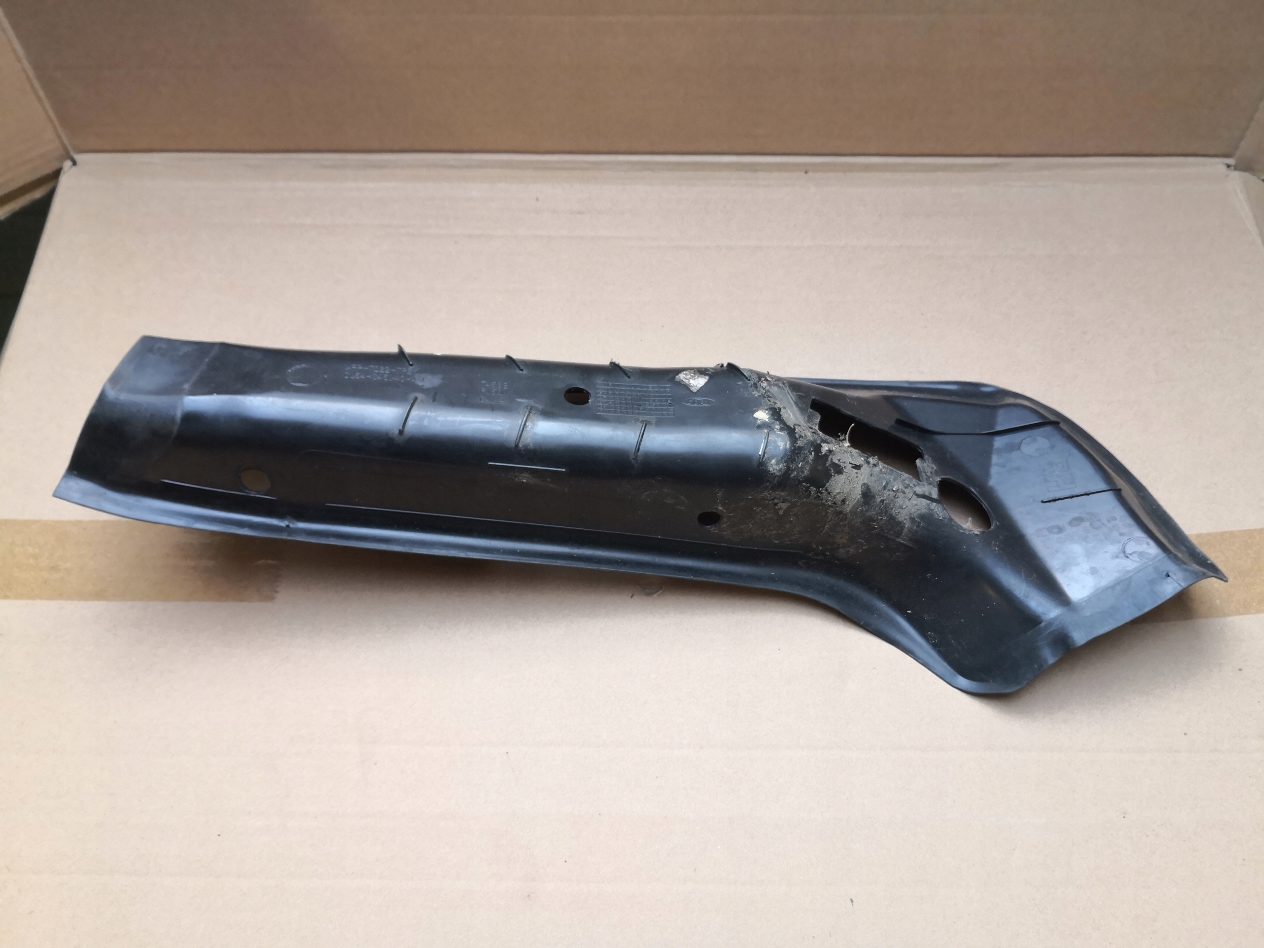 Blende Abdeckung Leuchte rechts heck FORD KUGA MK2 LIFT