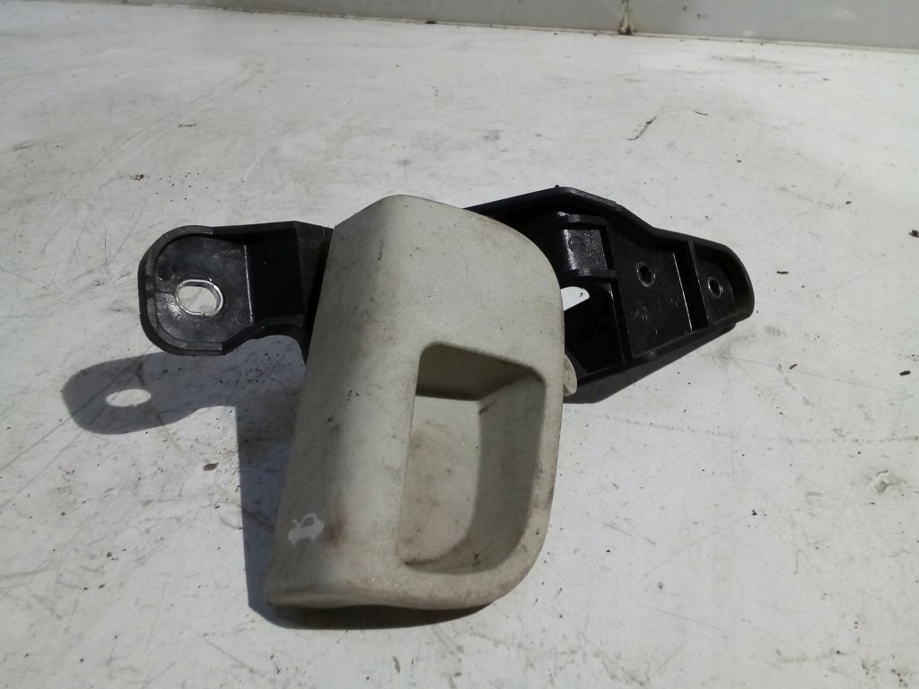 Fiat Idea handle bracket of the opening bonnets