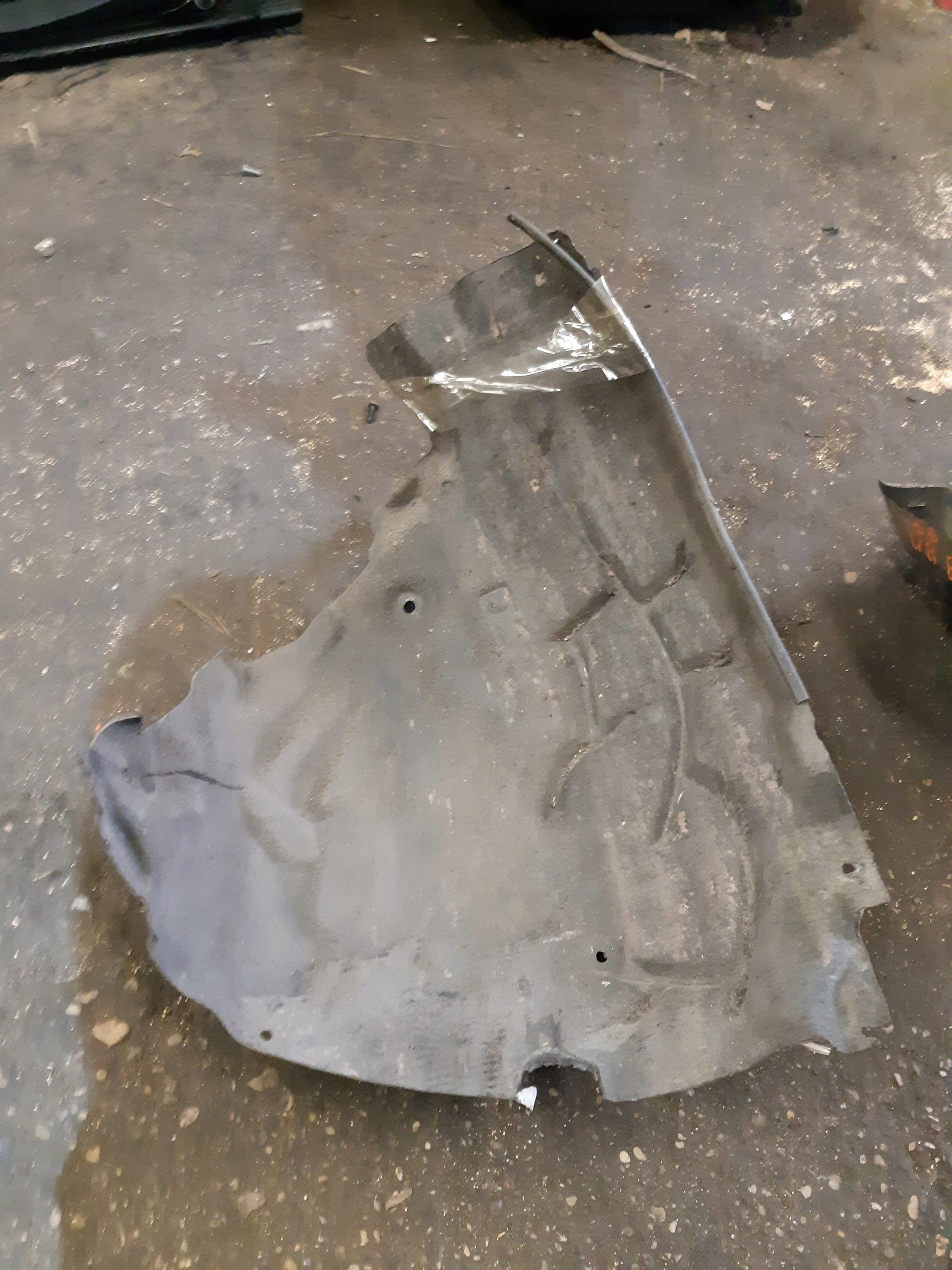 AUDI A4 B9 mudguard side wheels right front right front