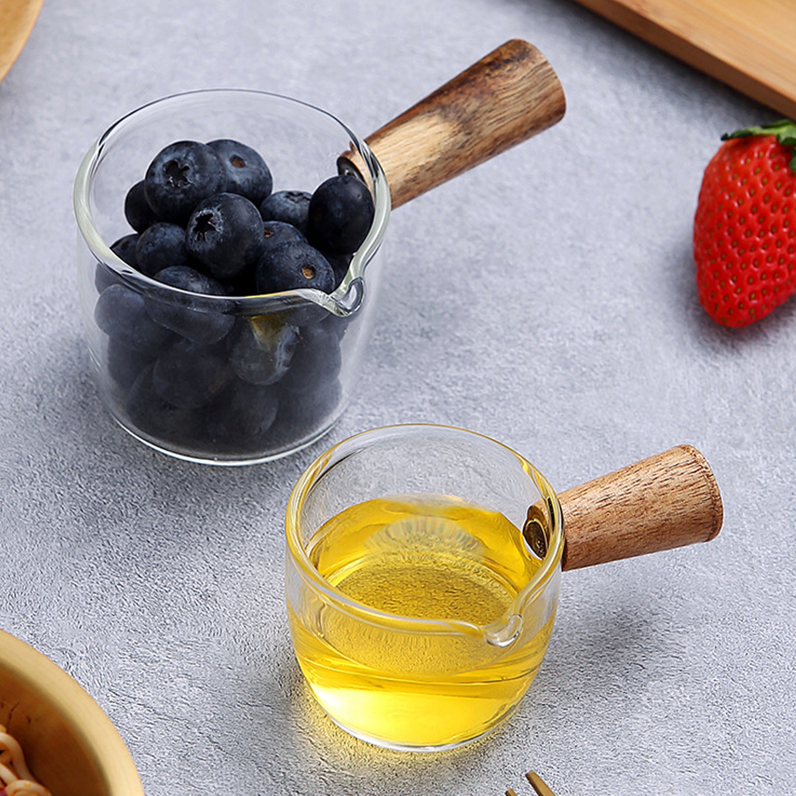 MAŁY DZBANEK NA MLEKO/KAWA Z DREWNIANĄ RĄCZKĄ 50 ML Marka bez marki