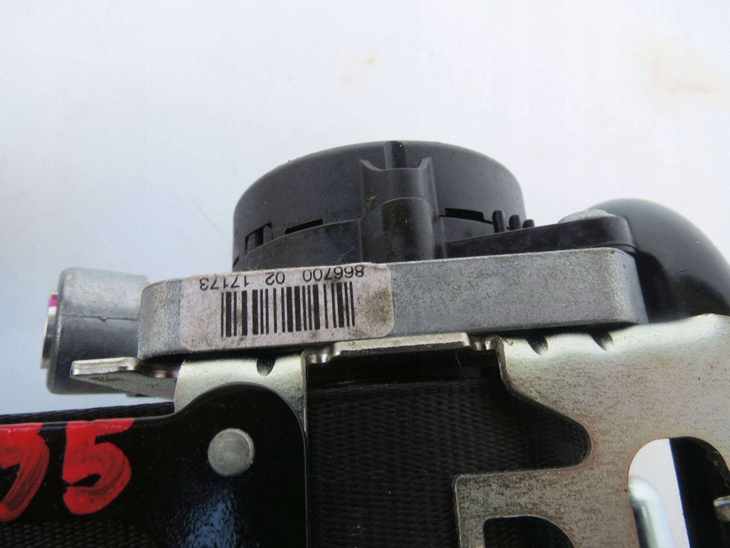 tension belt safety right front VOLVO V60 39818843