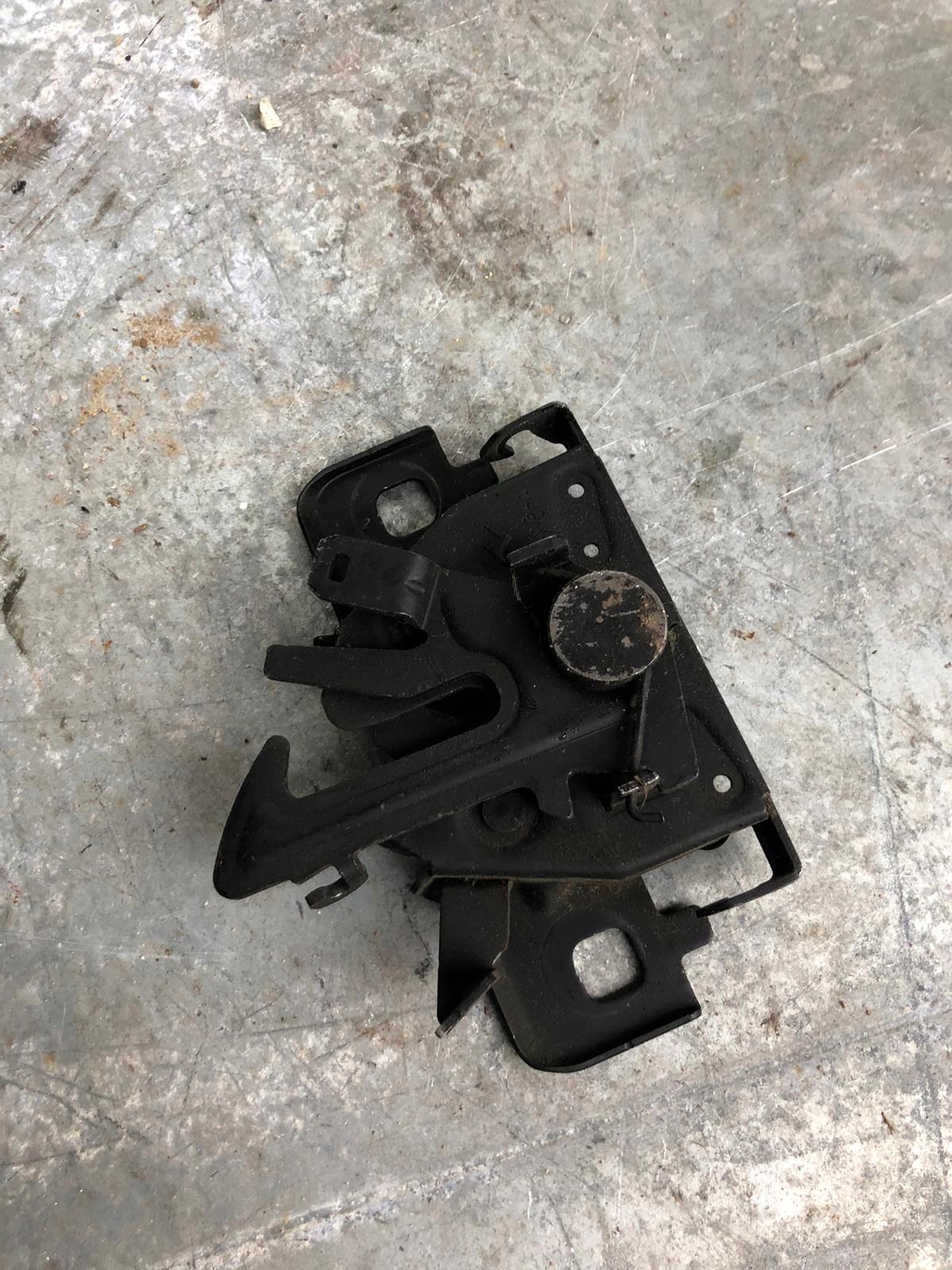 bonnet latch lock RENAULT ZOE CLIO IV 656015563R