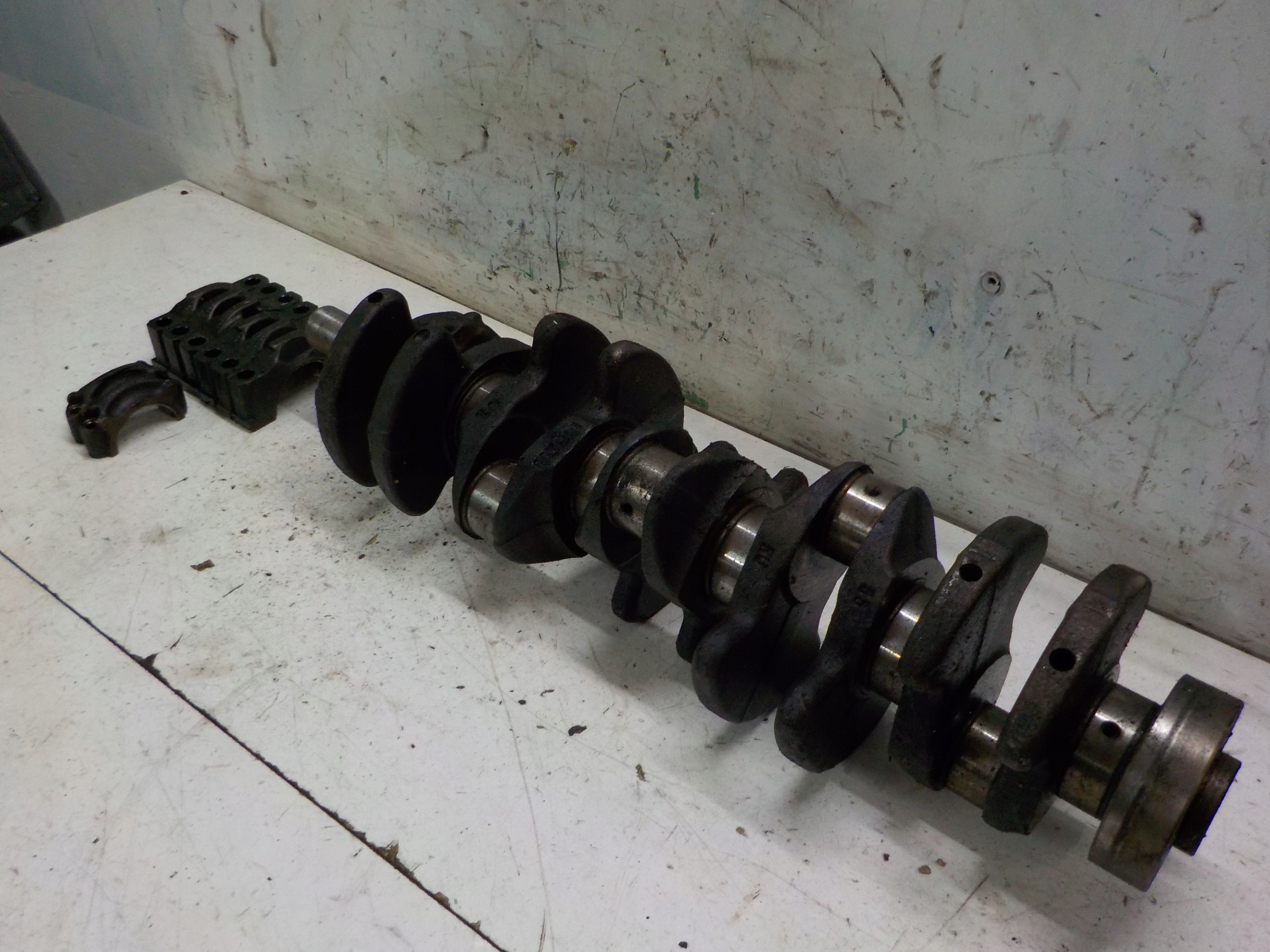 JEEP GRAND CHEROKEE WJ 2.7 CRD WAŁ KORBOWY