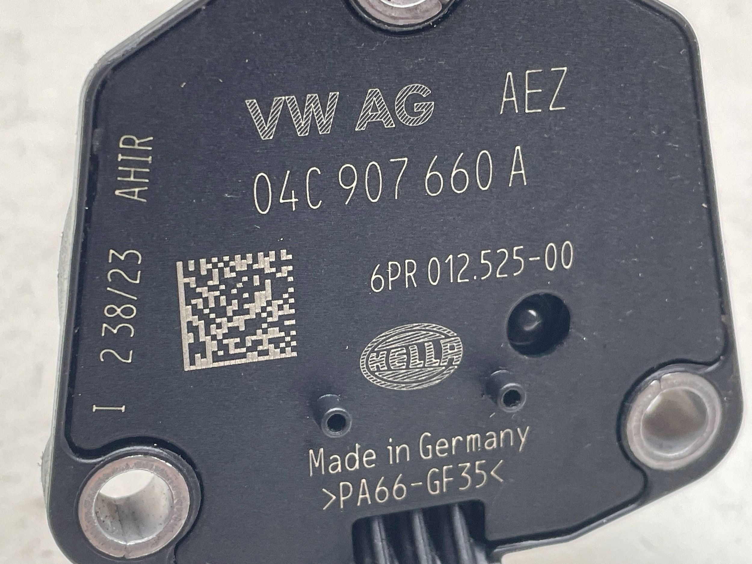sensore Livello olio AUDI VOLKSWAGEN GOLF VII 04C907660A