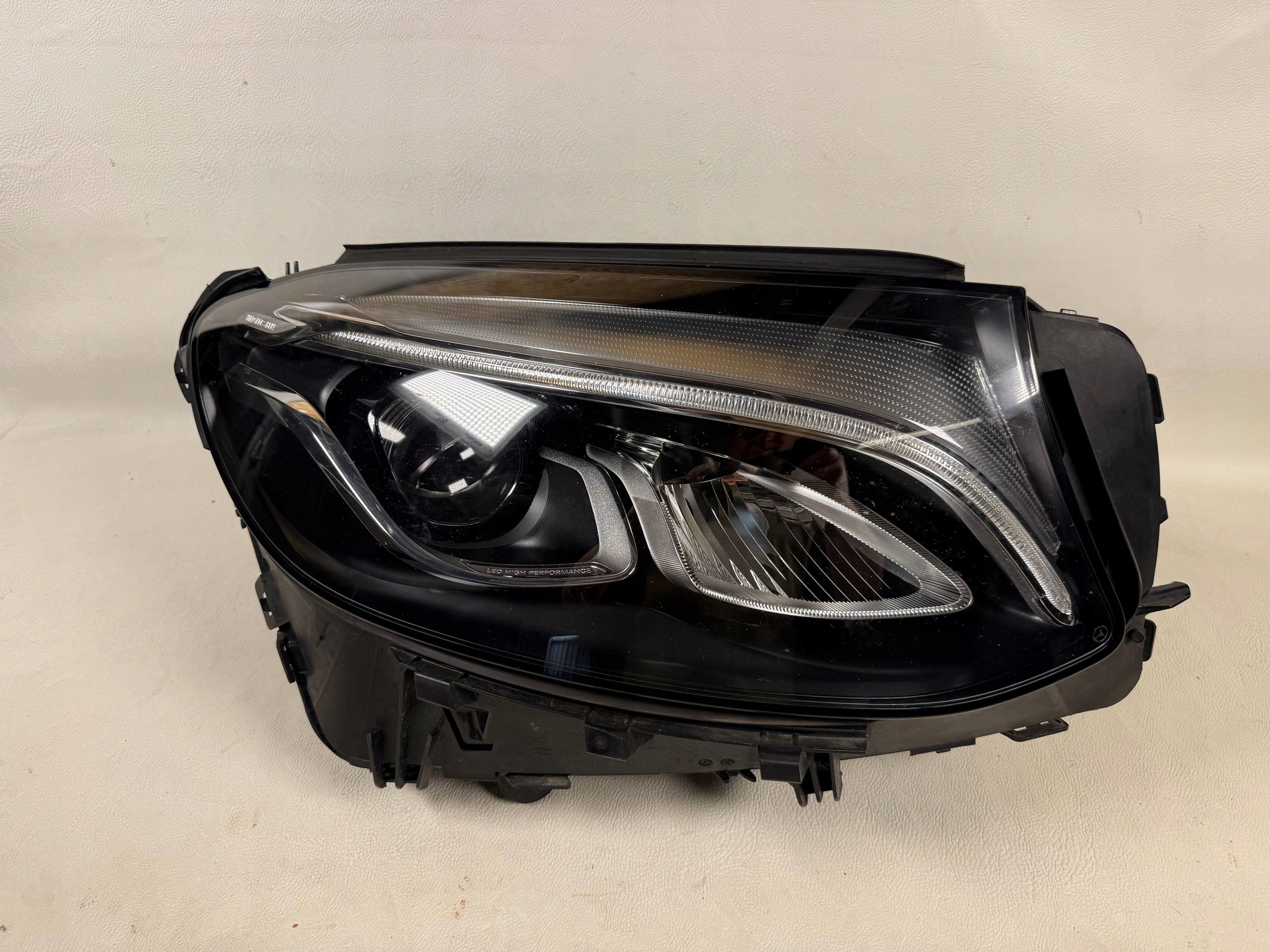 Mercedes W253 Glc 16- Performance Licht rechts vorne vorne