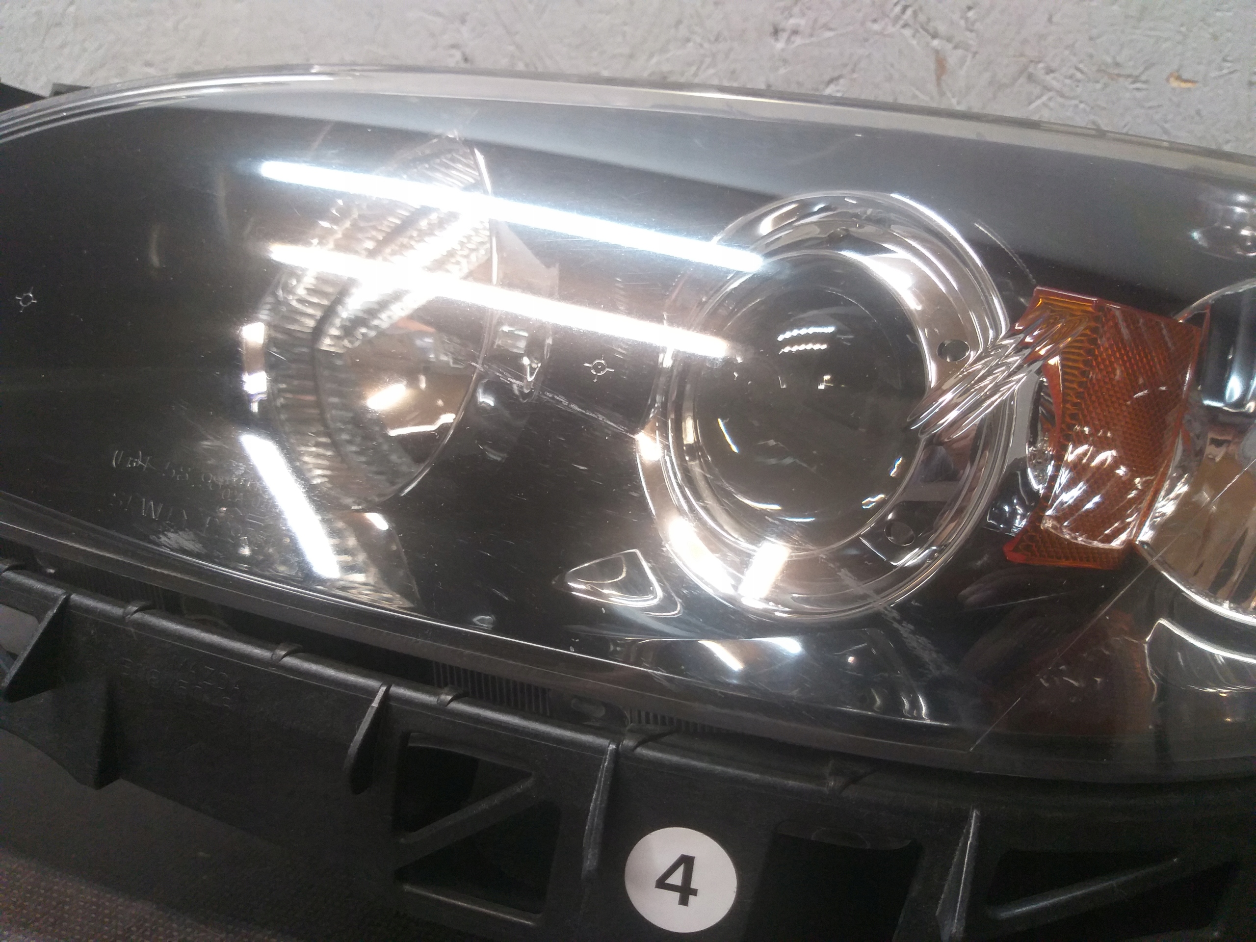 LIGHT FRONT LEFT MAZDA III 3 BK SEDAN 03