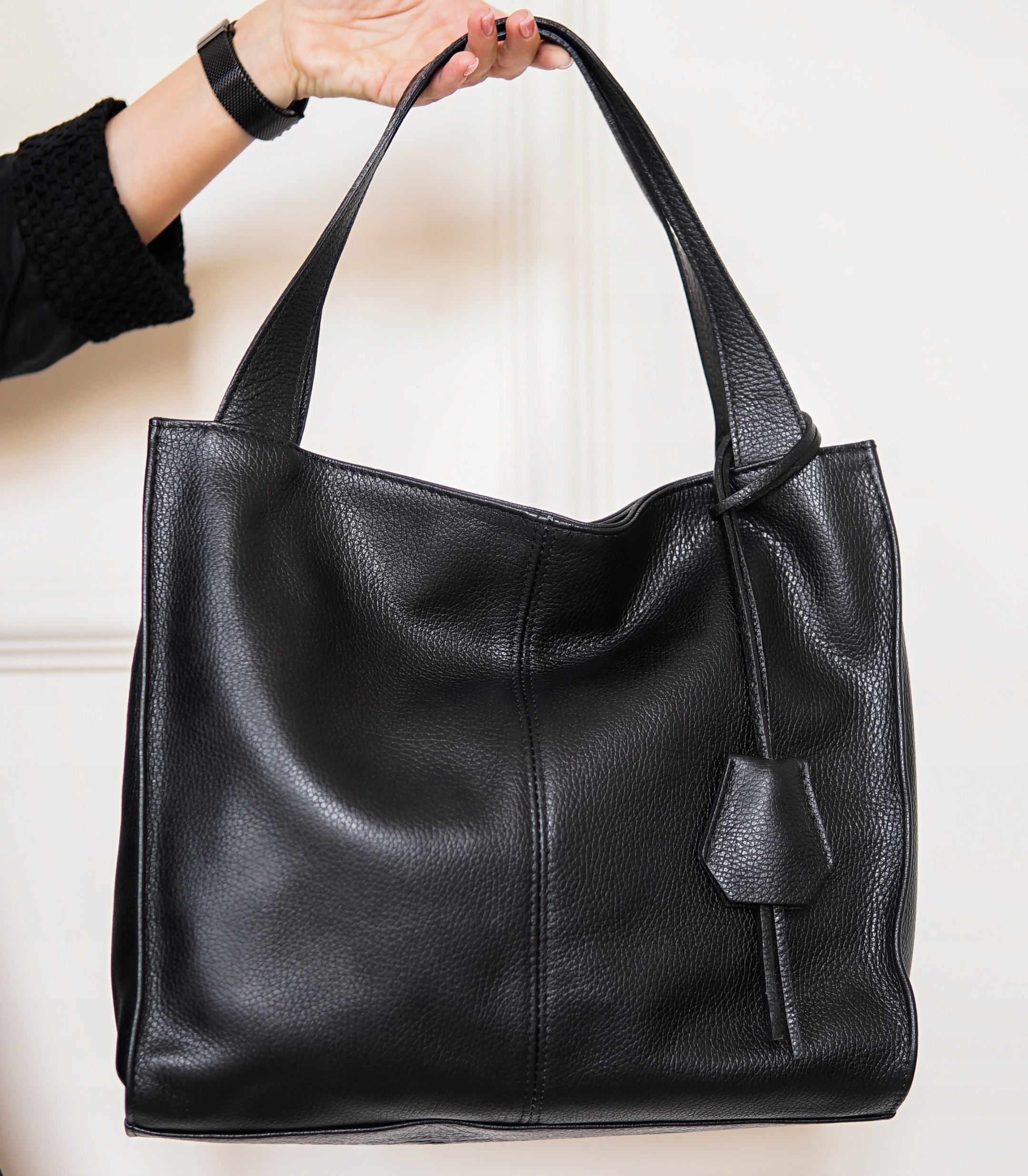 Dámská nákupní kabelka z kůže Elif, černá