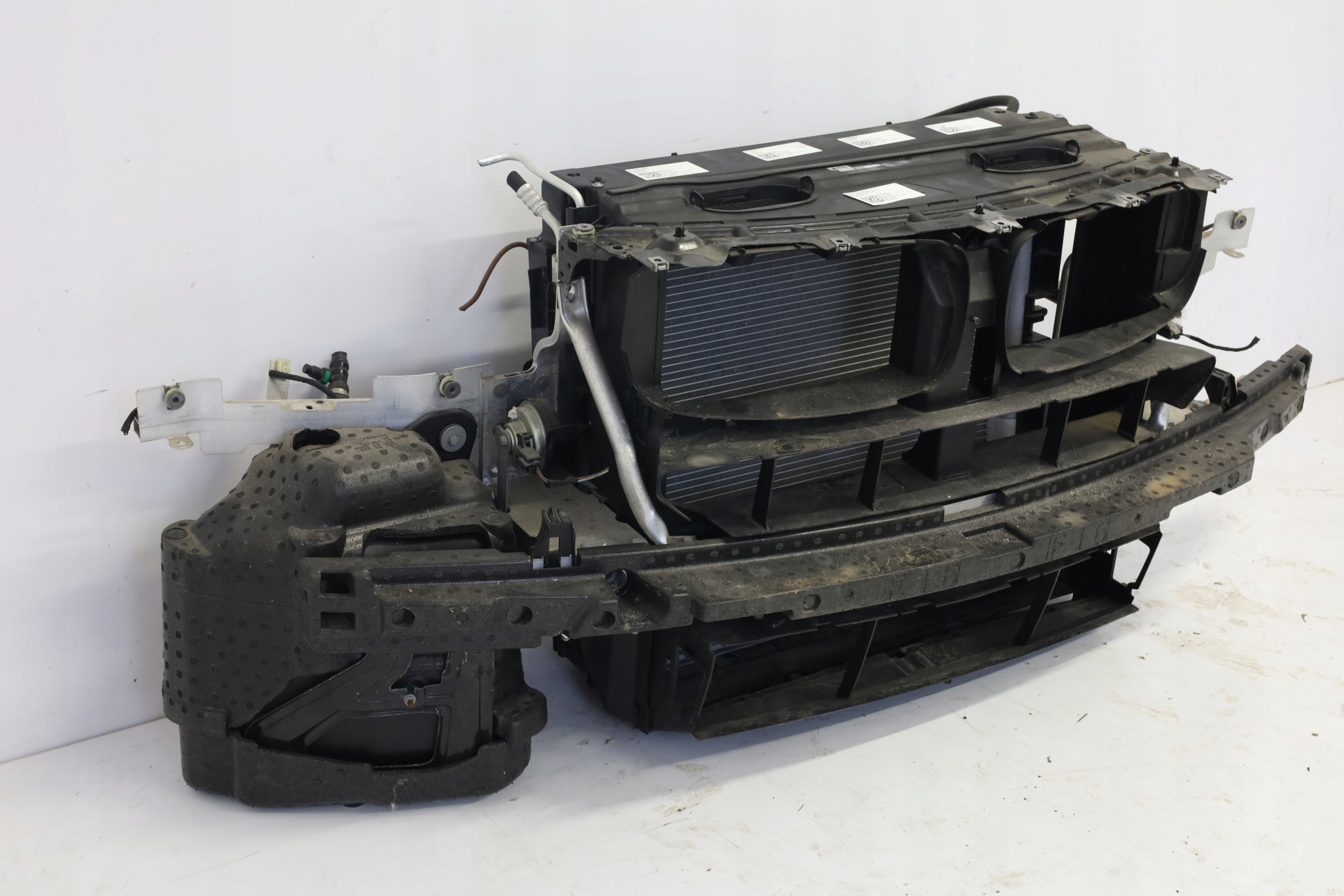 WZMOCNIENIE PAS PRZEDNI CHŁODNICE BMW X6 F16 3.0d Producent części BMW OE