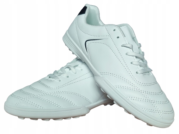 Sportovní kopačky sálovky turfy na venkovní hřiště hala tělocvična 44