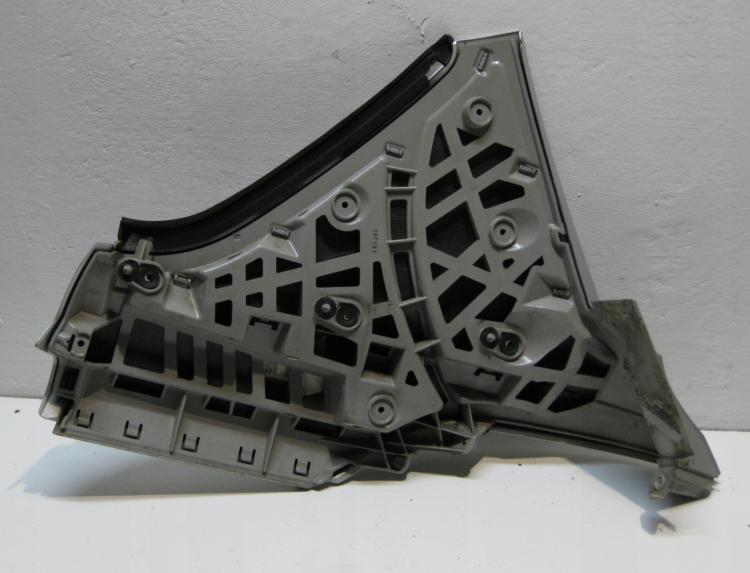 FORD B-MAX 13R 1.0EB Couverture Aile Droite Arrière Support plaque AV11R29612AD