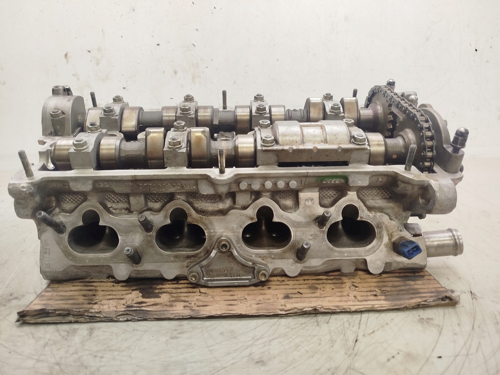 TESTATA Motore VWAG 077103373M/L 4.2 16V V8 ABZ