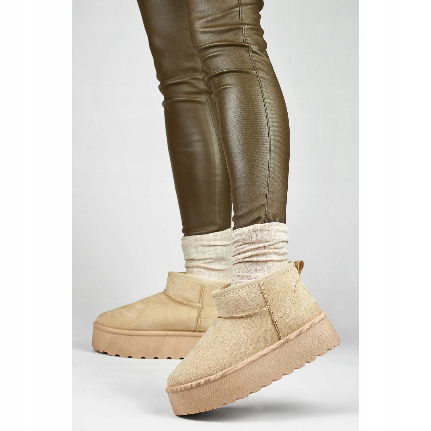 Beżowy Skóra ekologiczna Buty Śniegowce r.40 Stan opakowania oryginalne