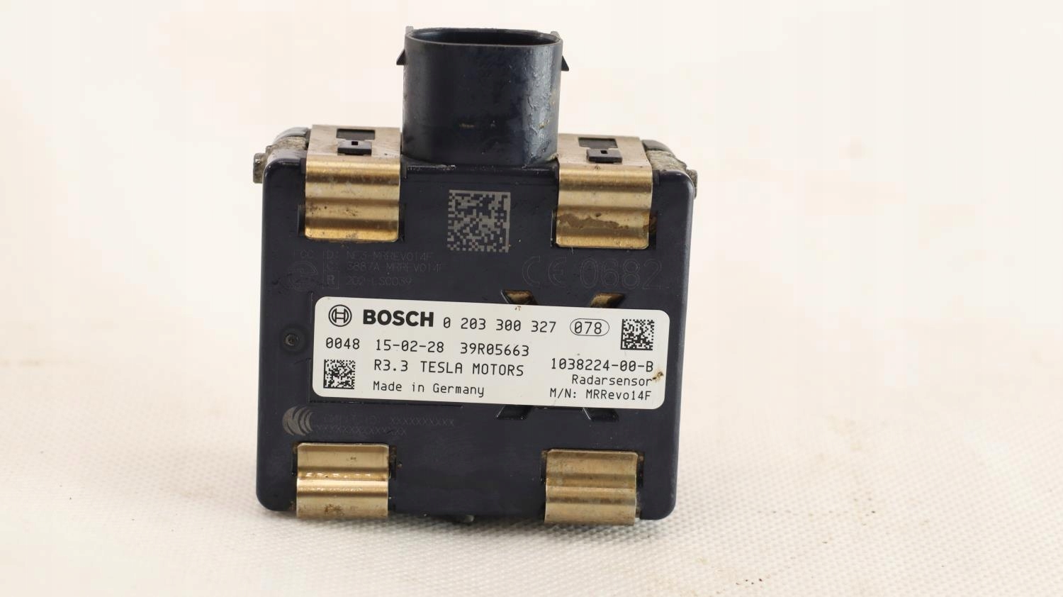 TESLA X S RADAR DISTRONIK AUTOPILOT 1038224 00 A Part number 1038224 00 A