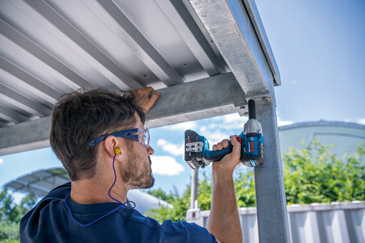 BOSCH GDS 18V-450 PC klucz udarowy 450Nm 1/2'' 18V 2x4,0Ah L-BOXX Prędkość obrotowa 2300 obr./min