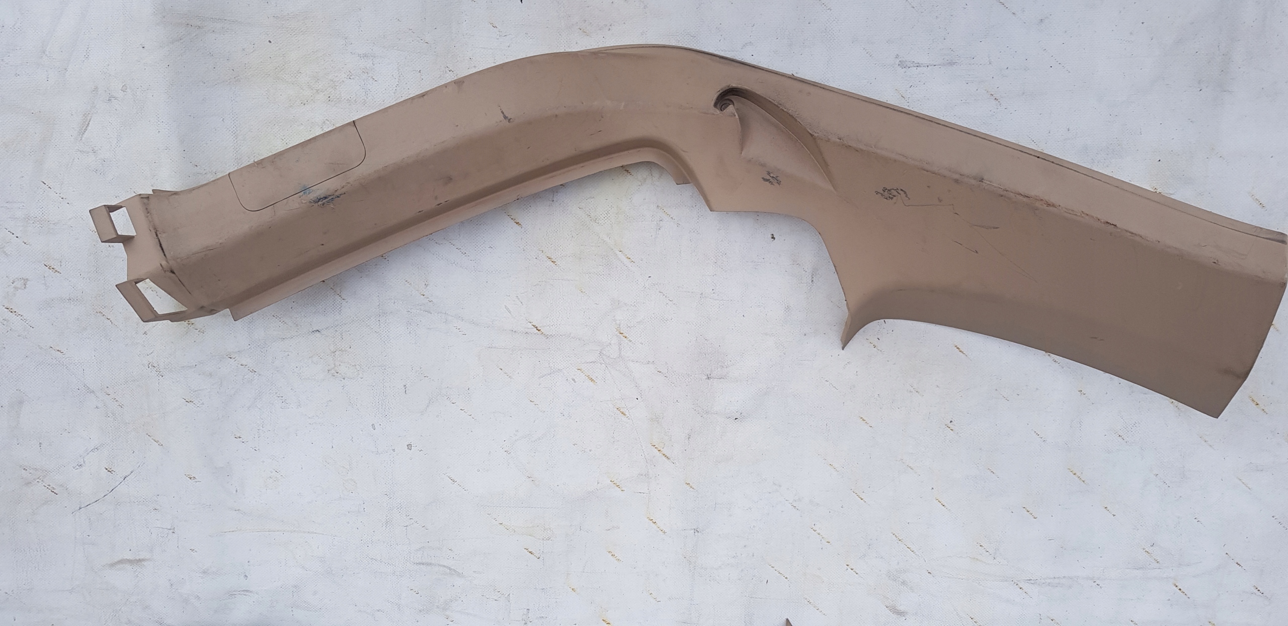 BMW x5 E53 plastic holder boot ROLETY left