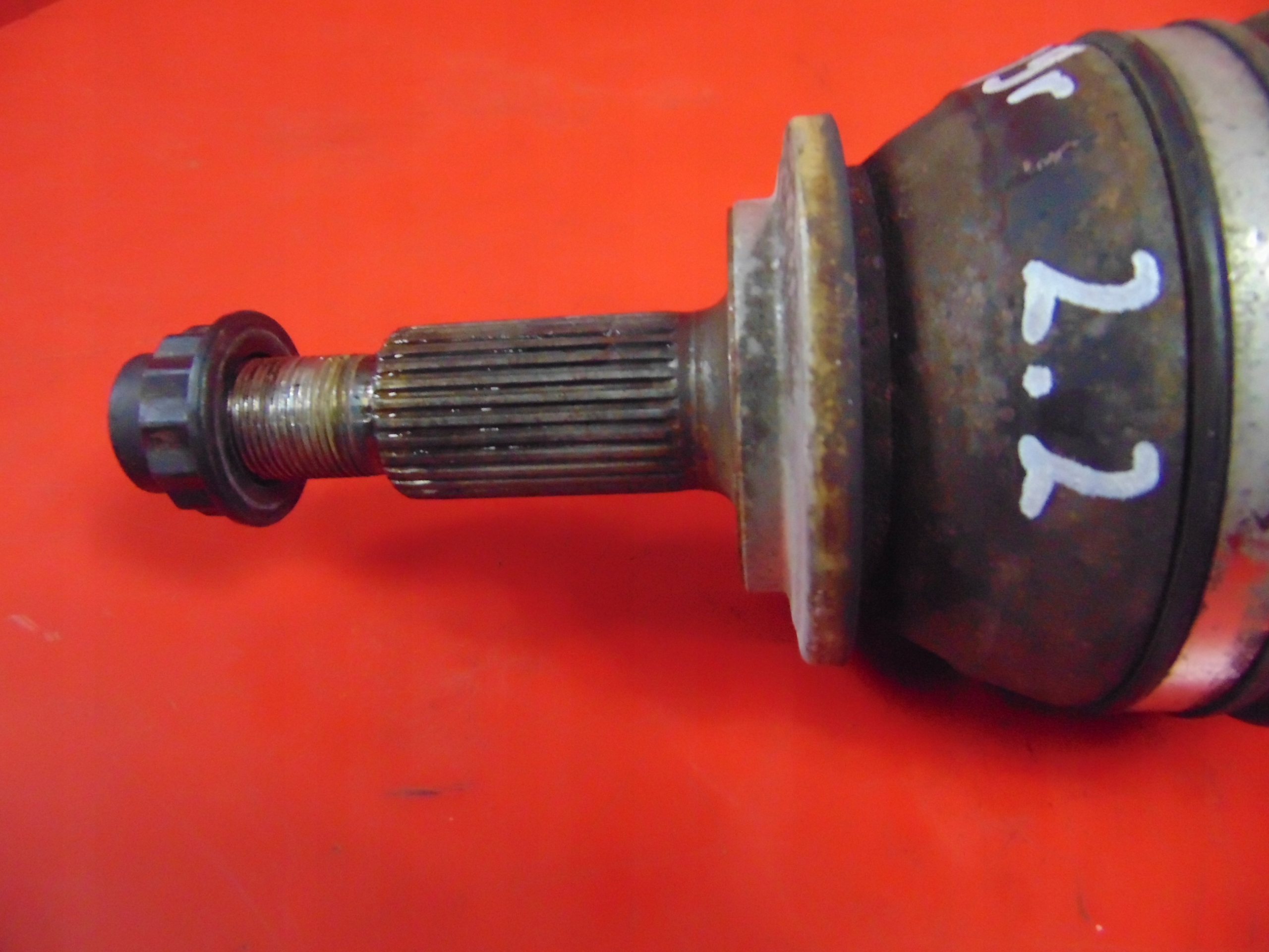 TOYOTA RAV4 3 III 2.2 D4D semi-axis right front DA09R