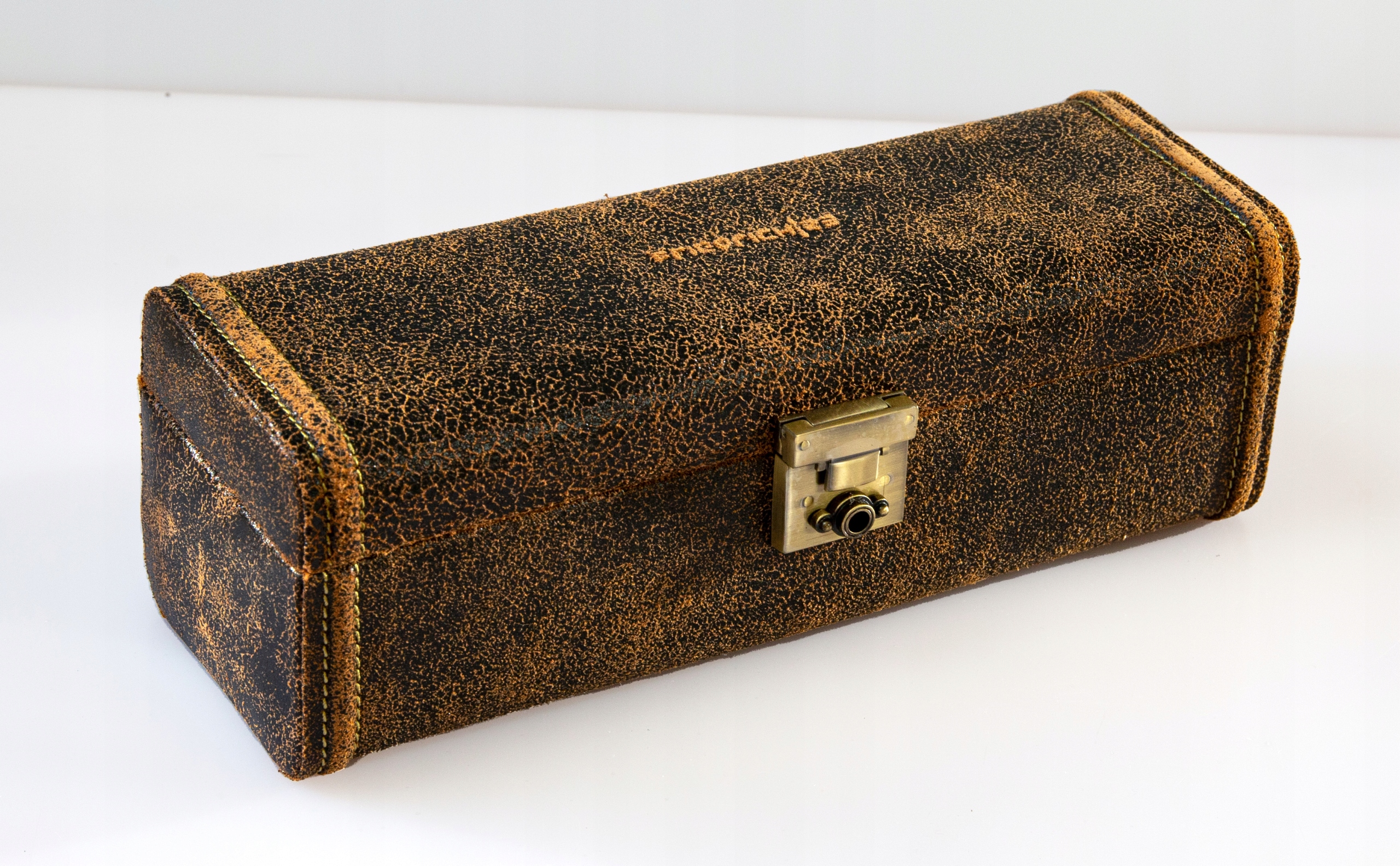 Etui, pudełko skórzane na 4 zegarki Cubano brąz EAN (GTIN) 4010878163765