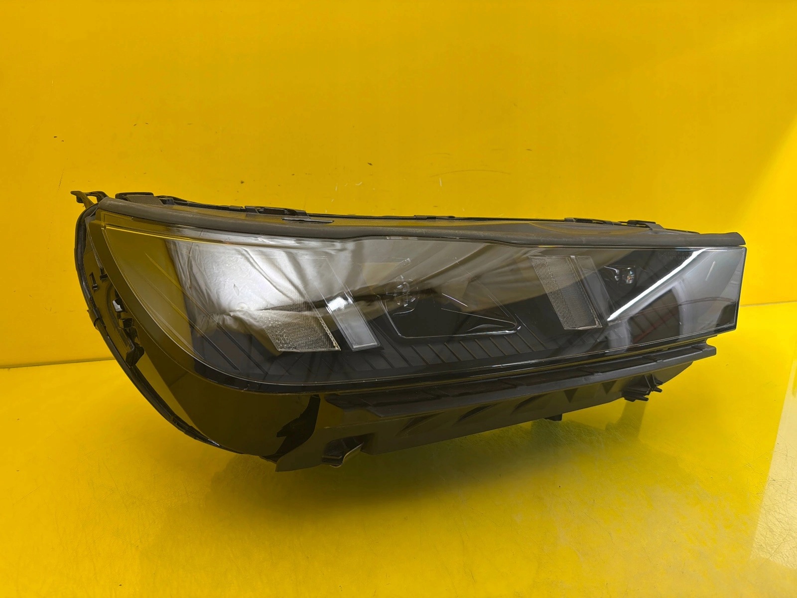 light right front BMW IX I20 Shadowline Adaptive Led 5B65686-02