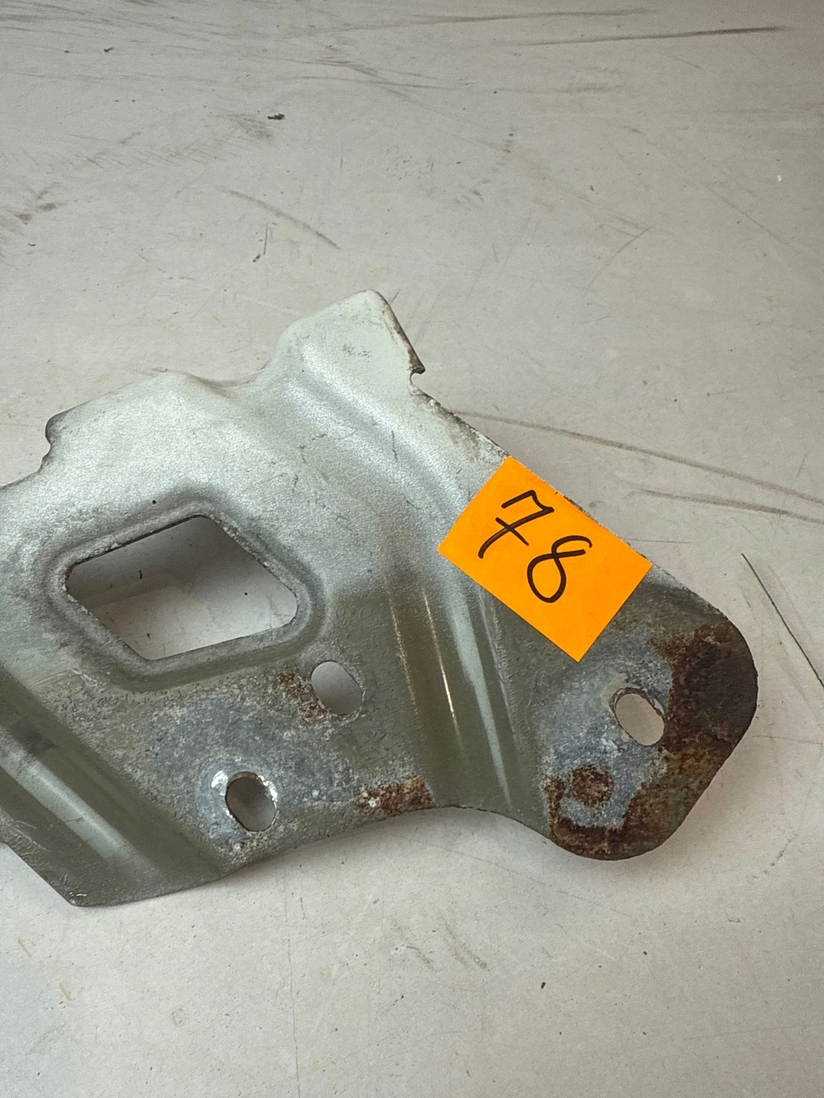 Console Support plaque Aile Droite Avant Opel Combo D 17R