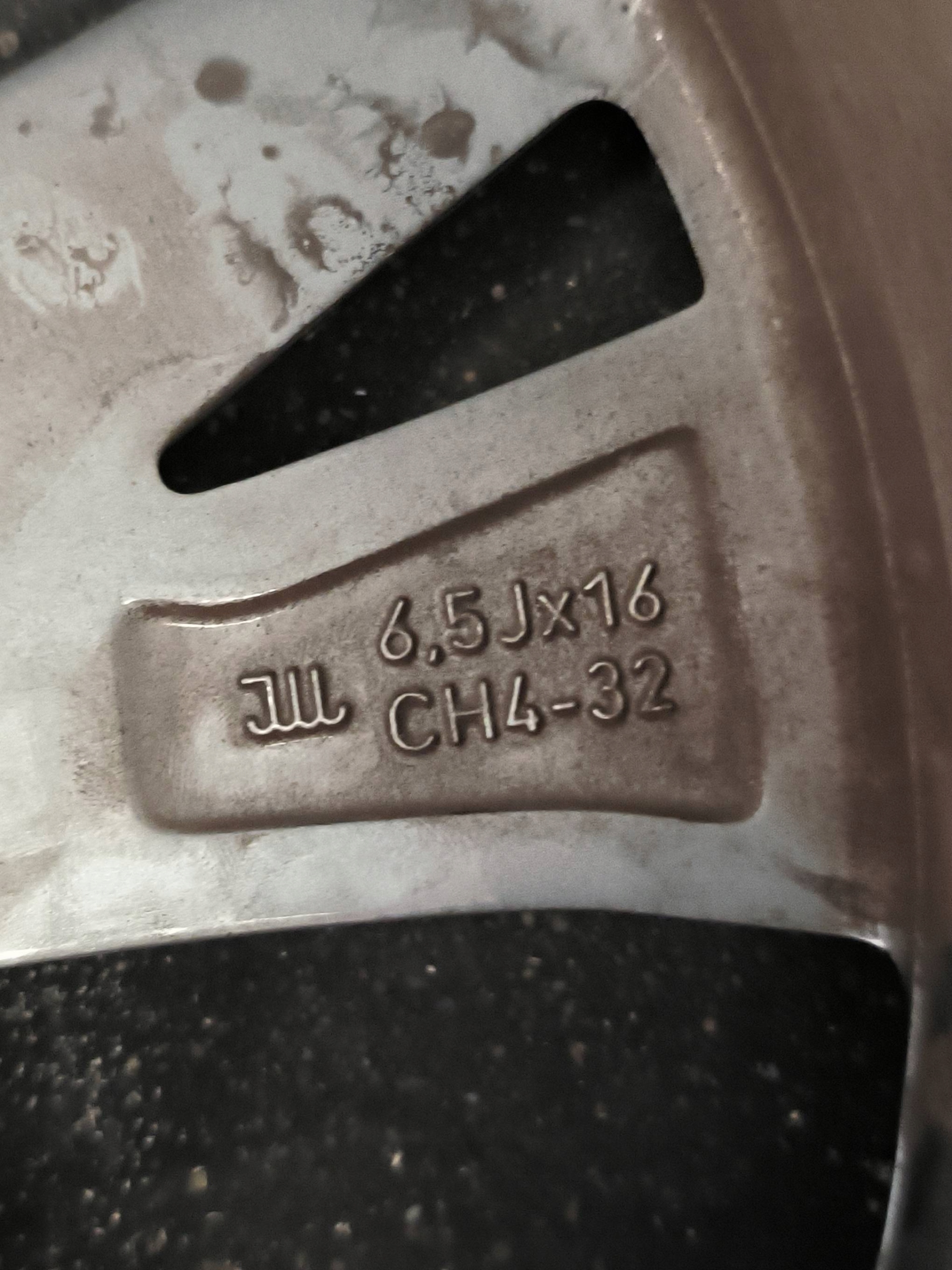 disk hliníkový 16'' 4X108 9828185580 PEUGEOT E-208
