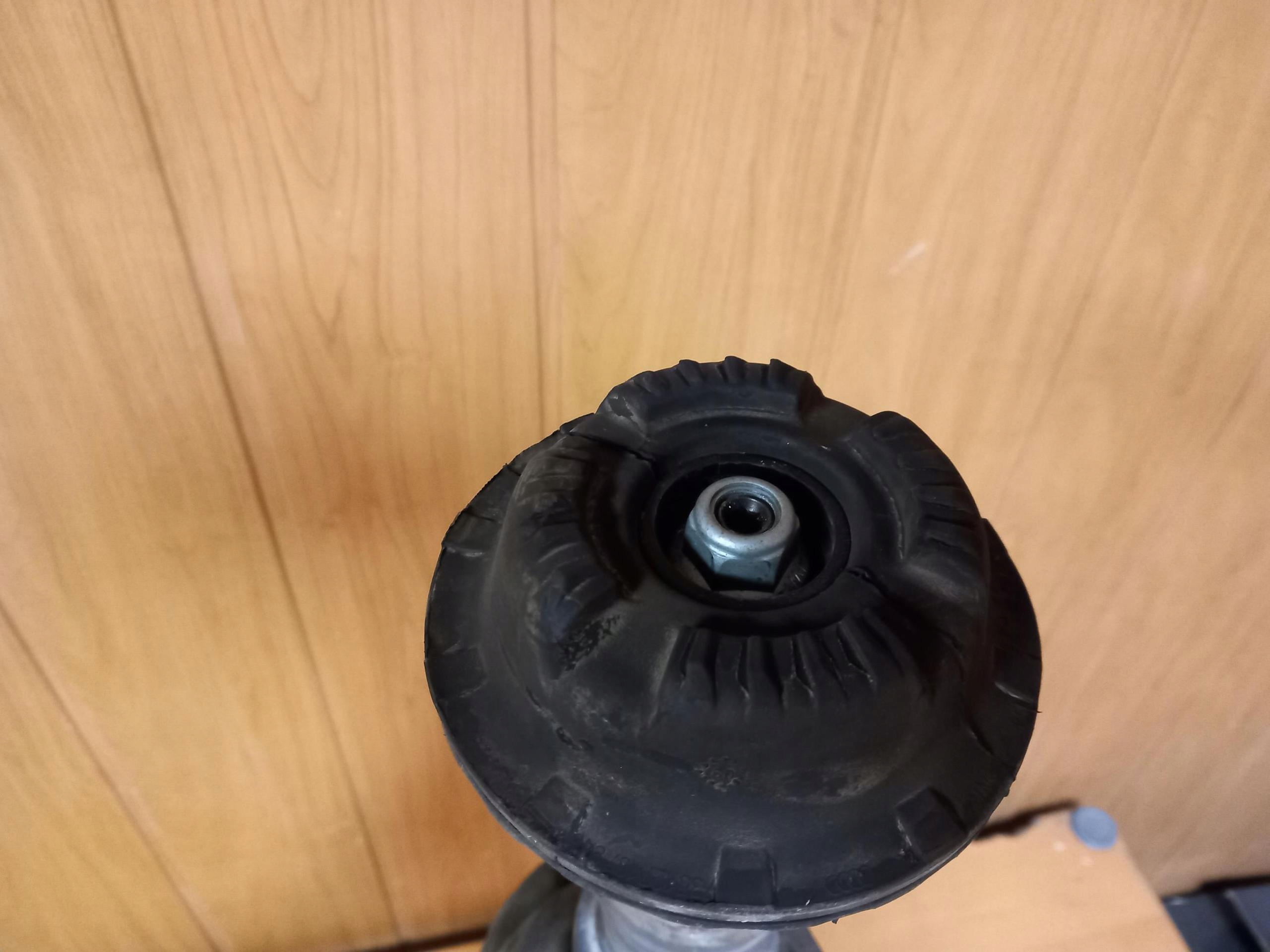 shock absorber right front AUDI Q5 and 8R 8R0031N 08-12