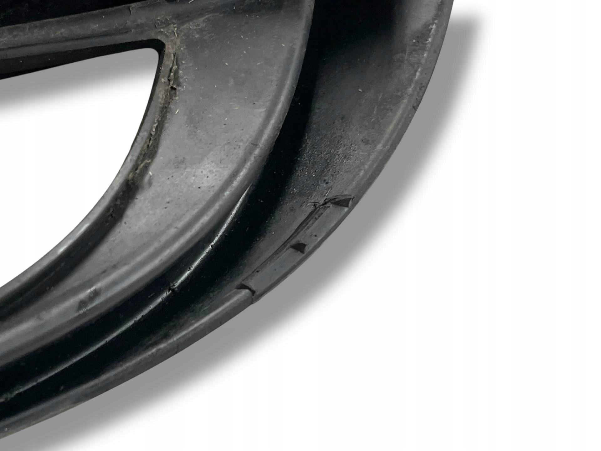side grid of a bumper right side Mazda 3 2 BL 2011 BCD2-50C11