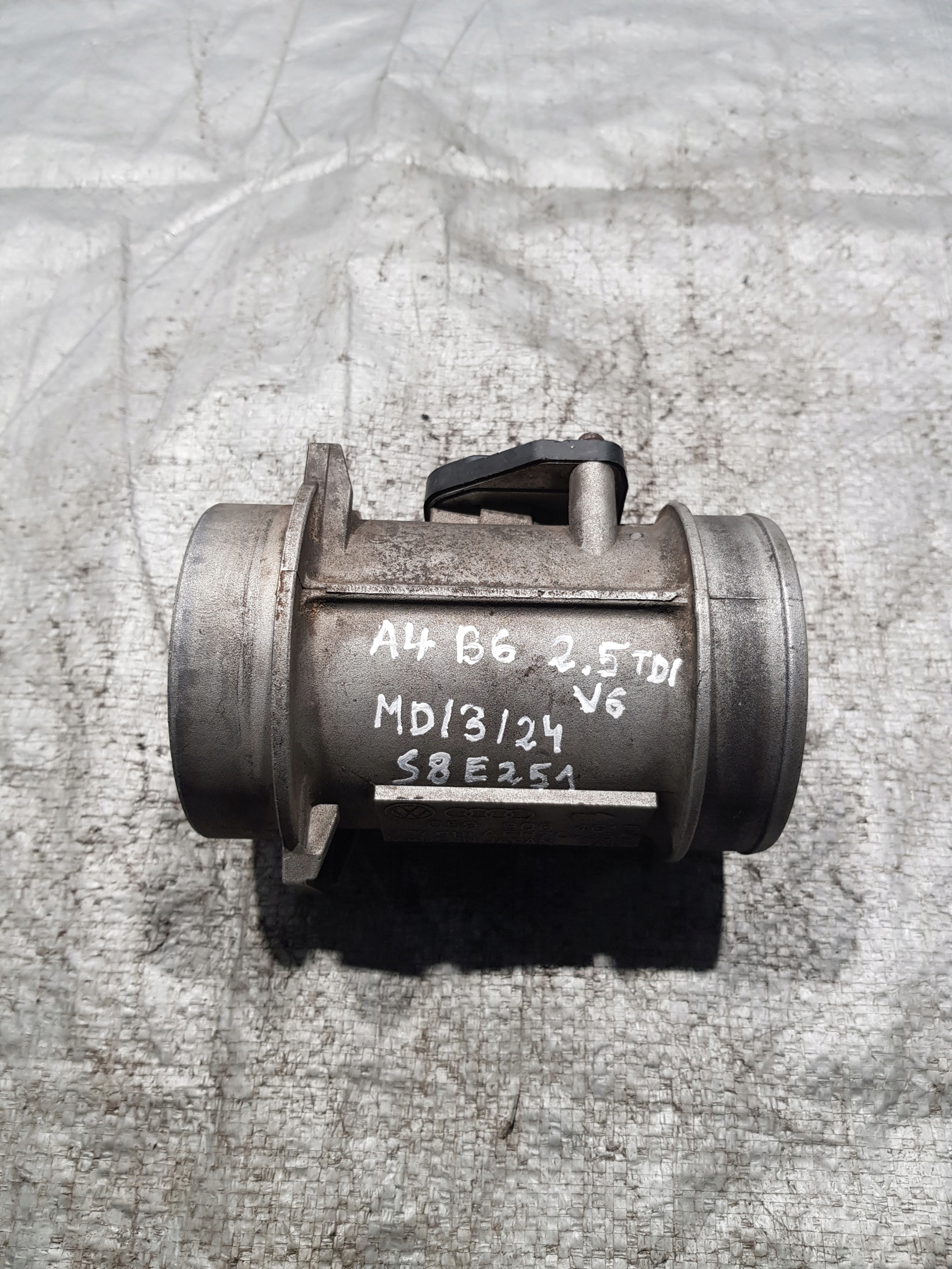 flow meter AUDI A4 B6 2.5 TDI 2001 059906461D