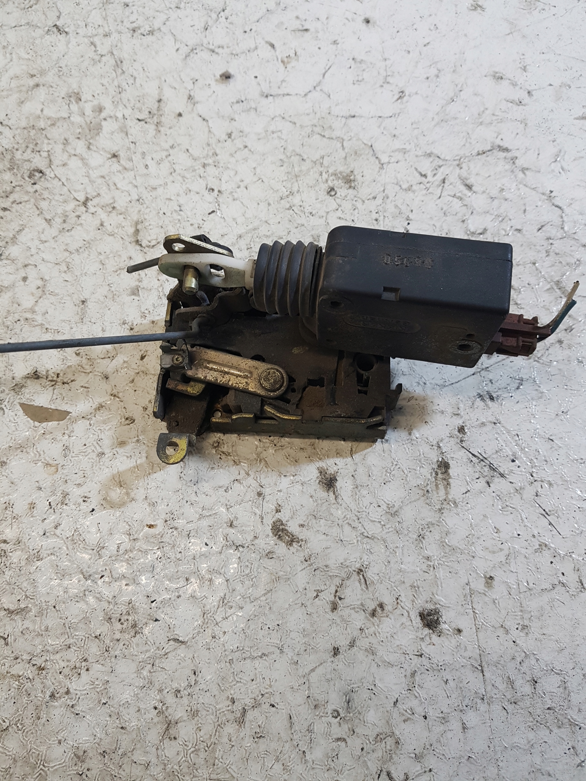 lock door right front PEUGEOT 106