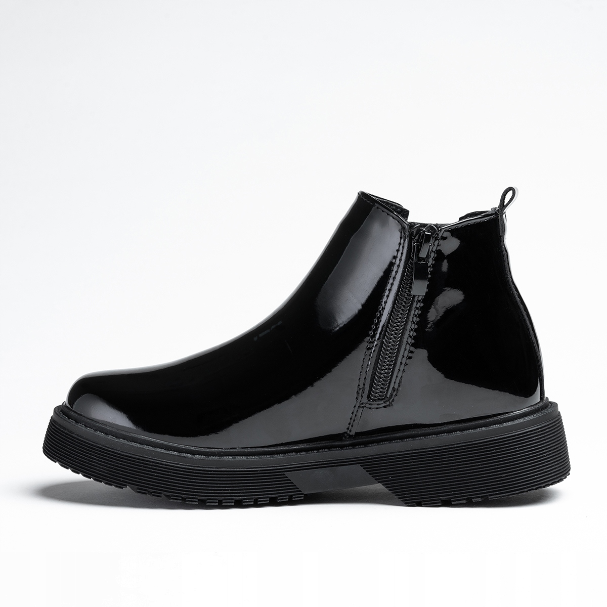 Trzewiki lakierowane modne sztyblety ocieplane lekkie botki SUWAK Wojtyłko Kod producenta 24107