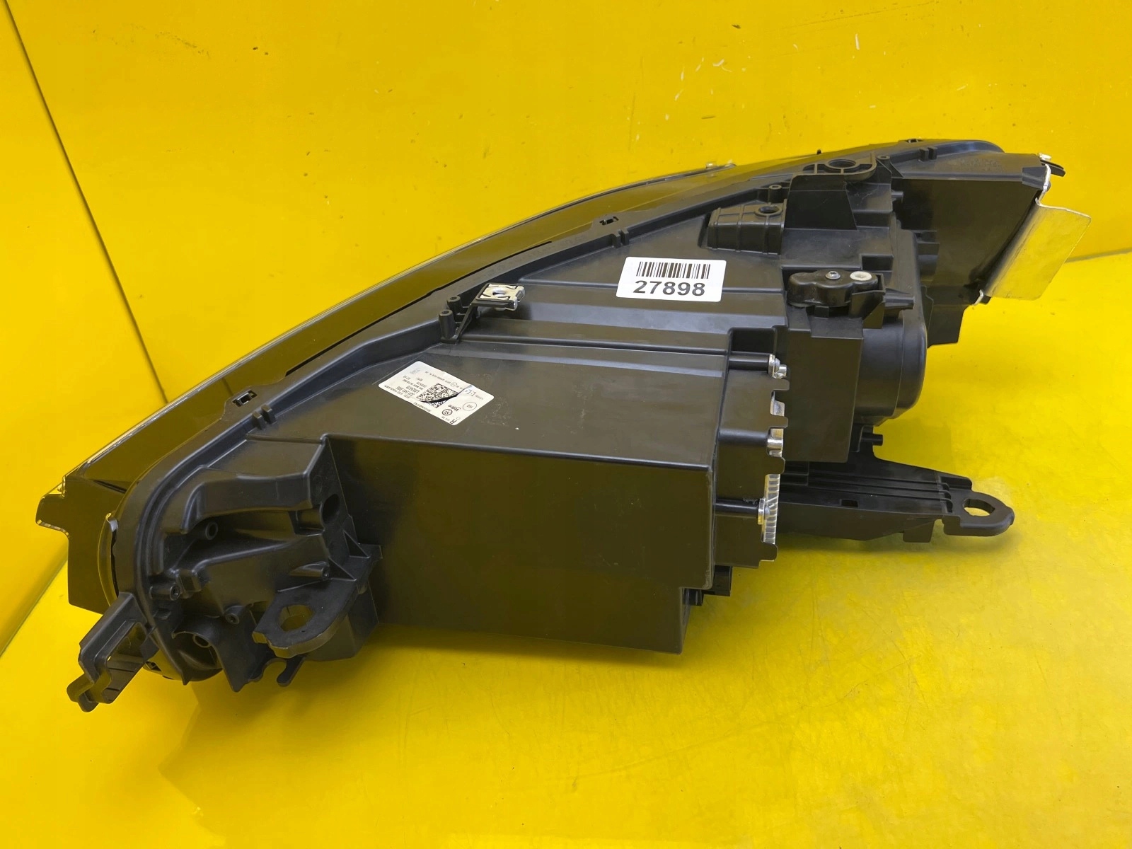 light right VW Passat B9 Full Led 3J1941006
