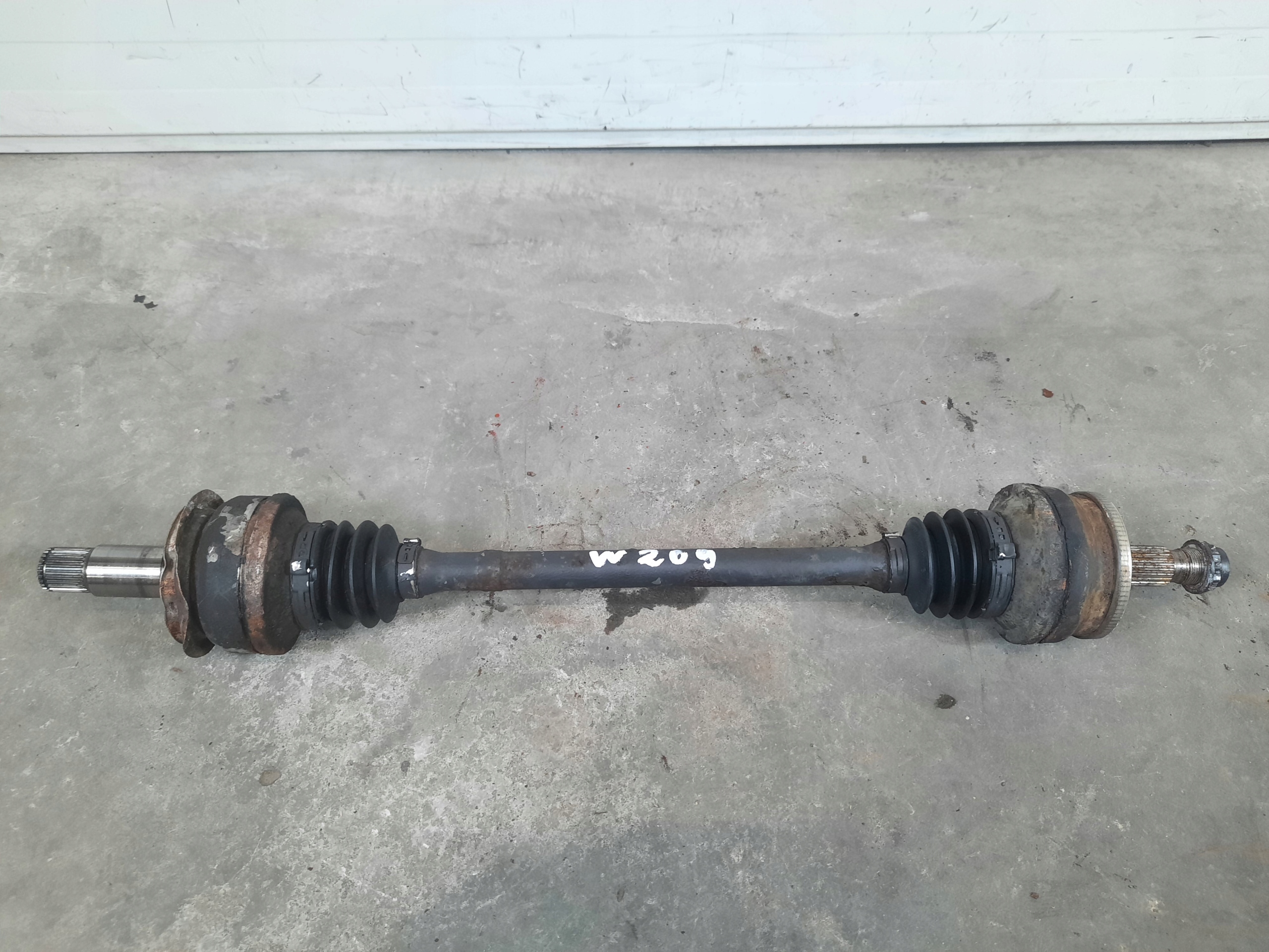 ПЫВВЫСЬ ЗАД. ЗАДНЯ MERCEDES КЛК W209 3,0 3,5 V6