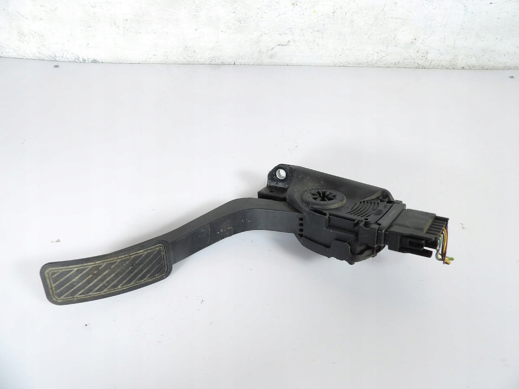 FORD TRANSIT COURIER and 1.0EBOOST accelerator pedal 8V21-9F836-AC