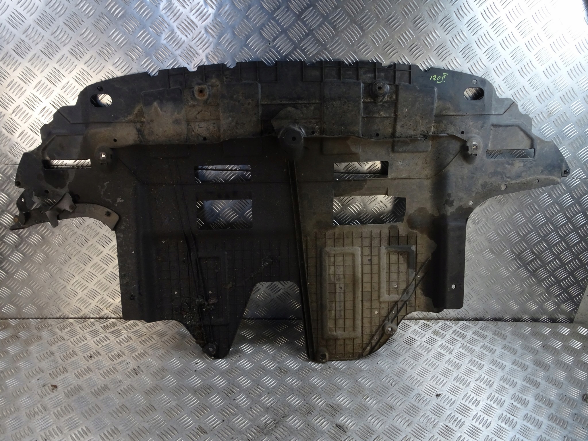 HYUNDAI I20 II cover below engine 291100C8000 1.2